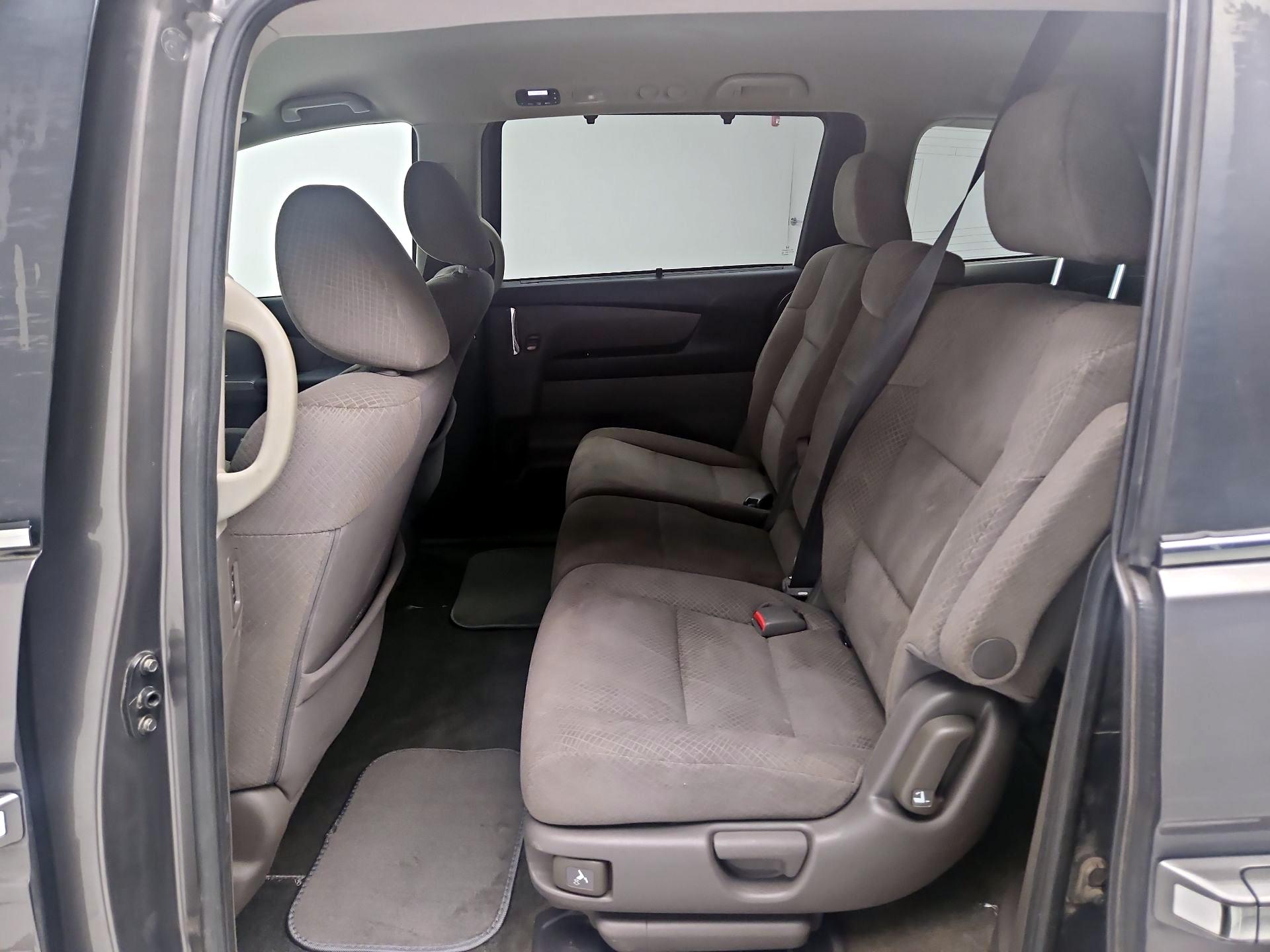 Thumbnail: 2015 Honda Odyssey - 18