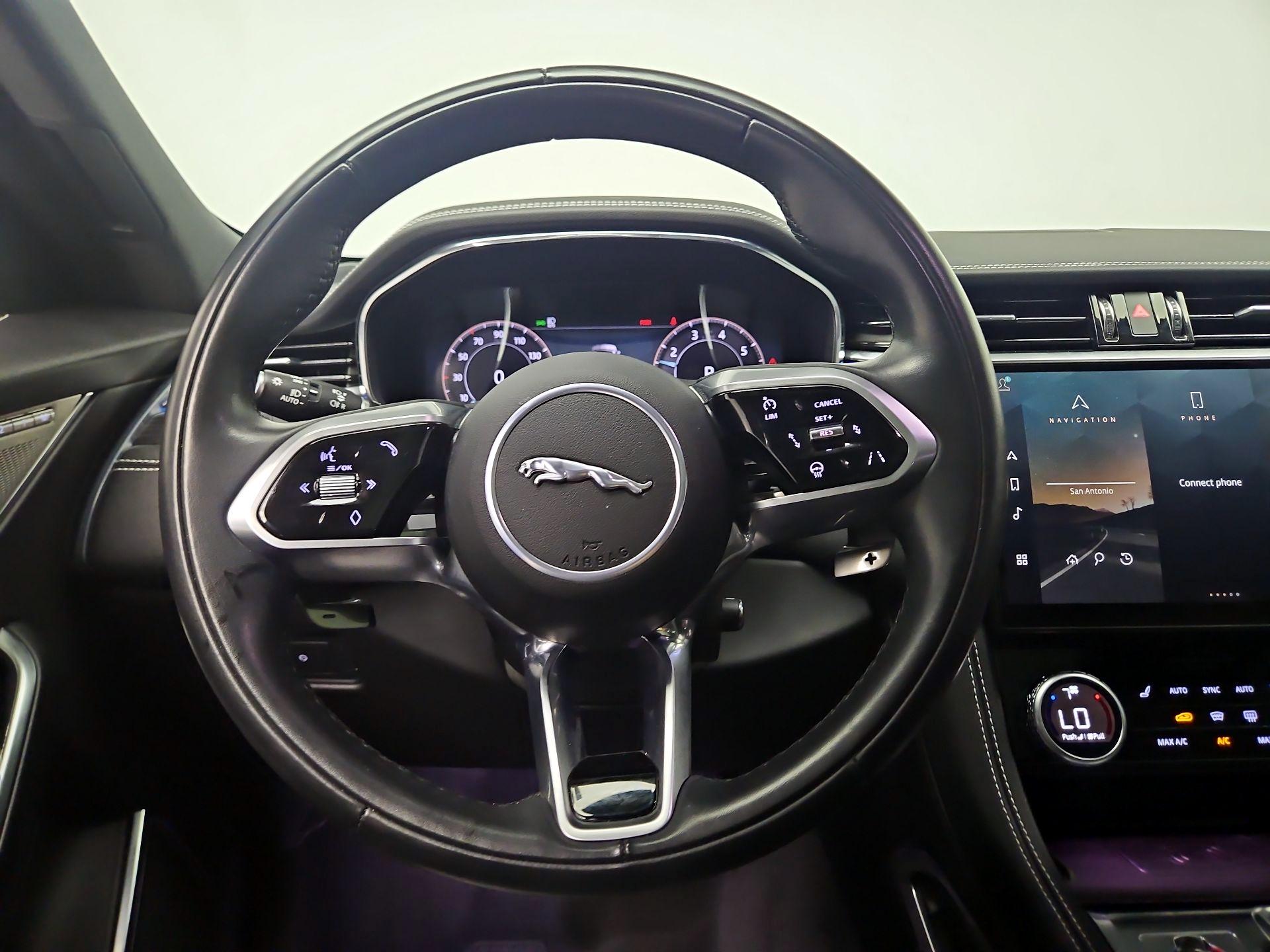 Thumbnail: 2024 Jaguar F-Pace - 10