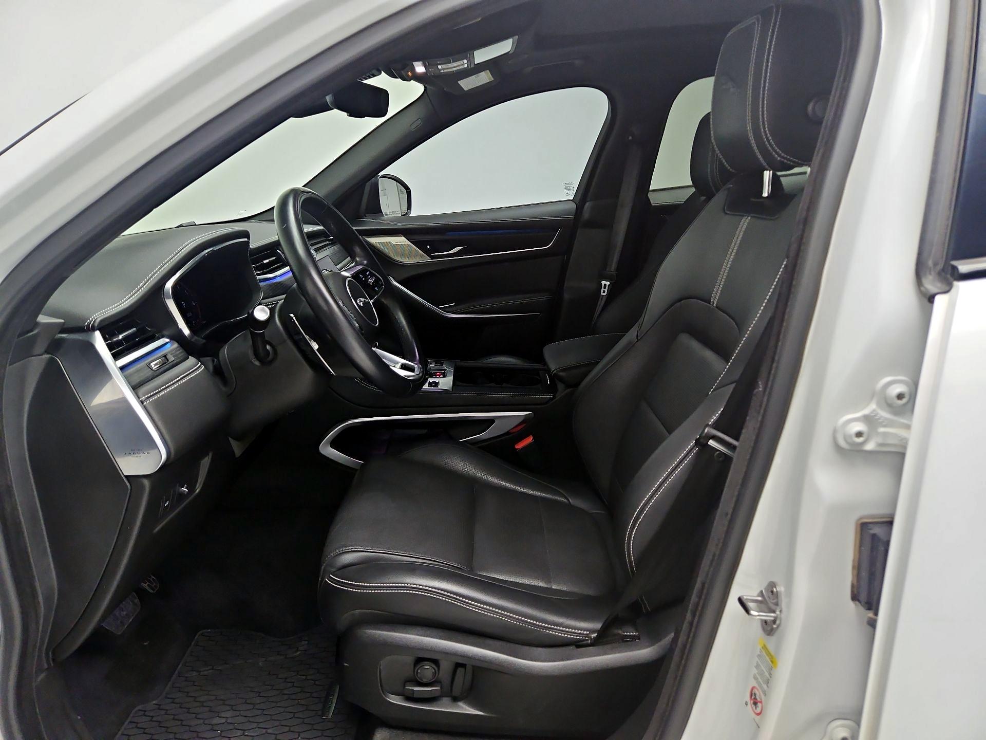 Thumbnail: 2024 Jaguar F-Pace - 11