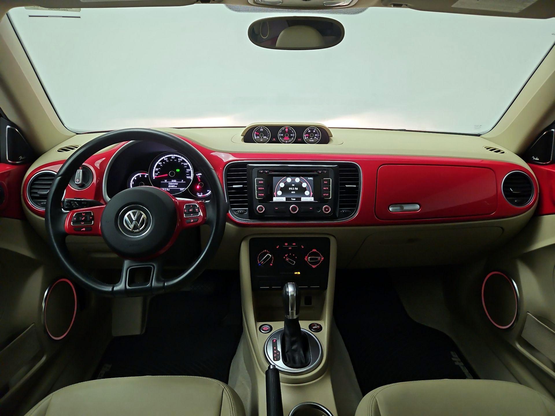 Thumbnail: 2014 Volkswagen Beetle - 9