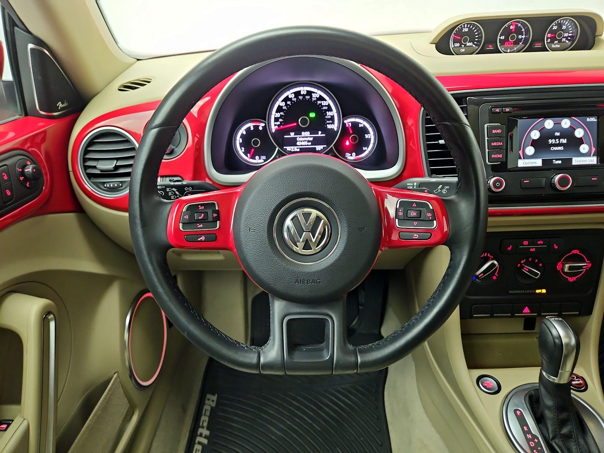 Thumbnail: 2014 Volkswagen Beetle - 10