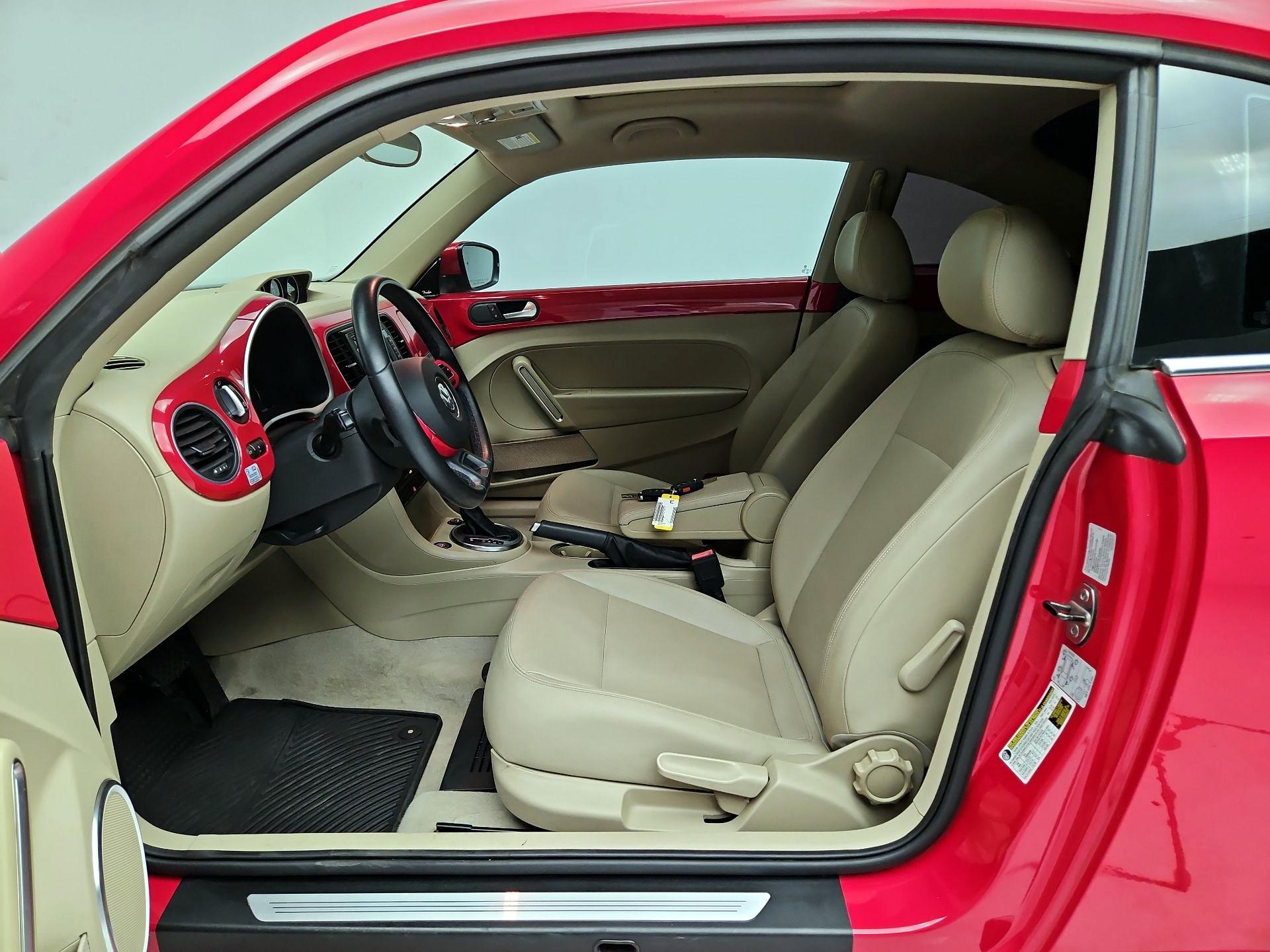 Thumbnail: 2014 Volkswagen Beetle - 11