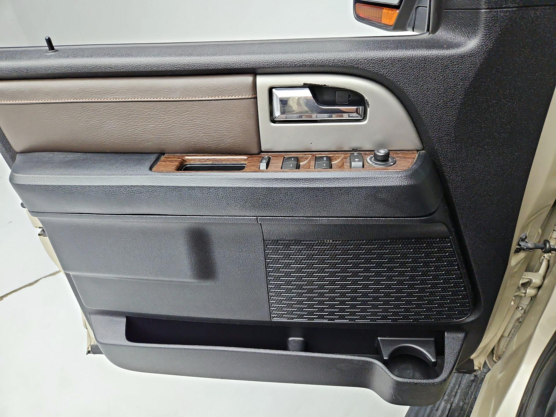 Thumbnail: 2017 Ford Expedition EL - 12