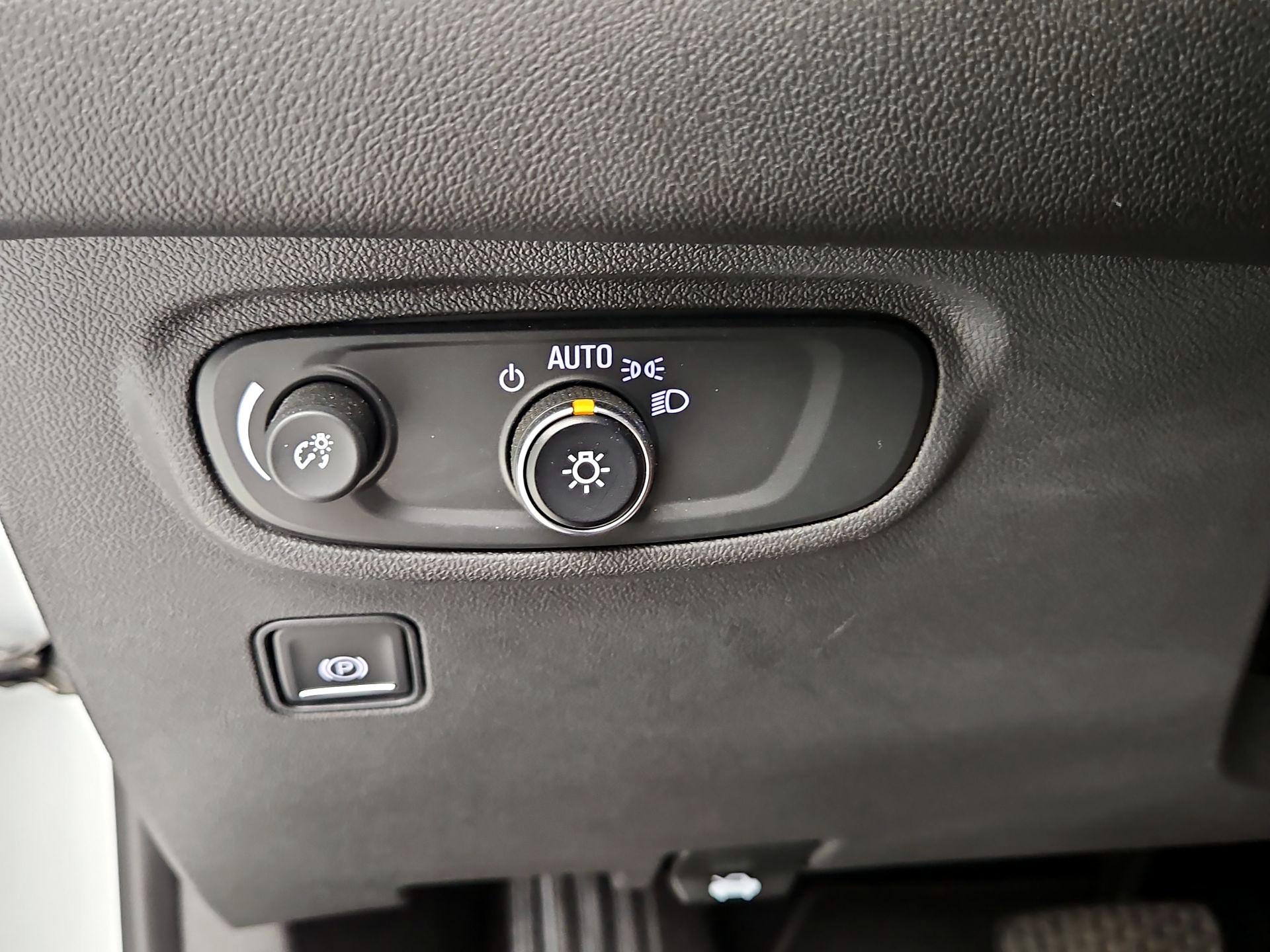 Thumbnail: 2020 GMC Terrain - 13