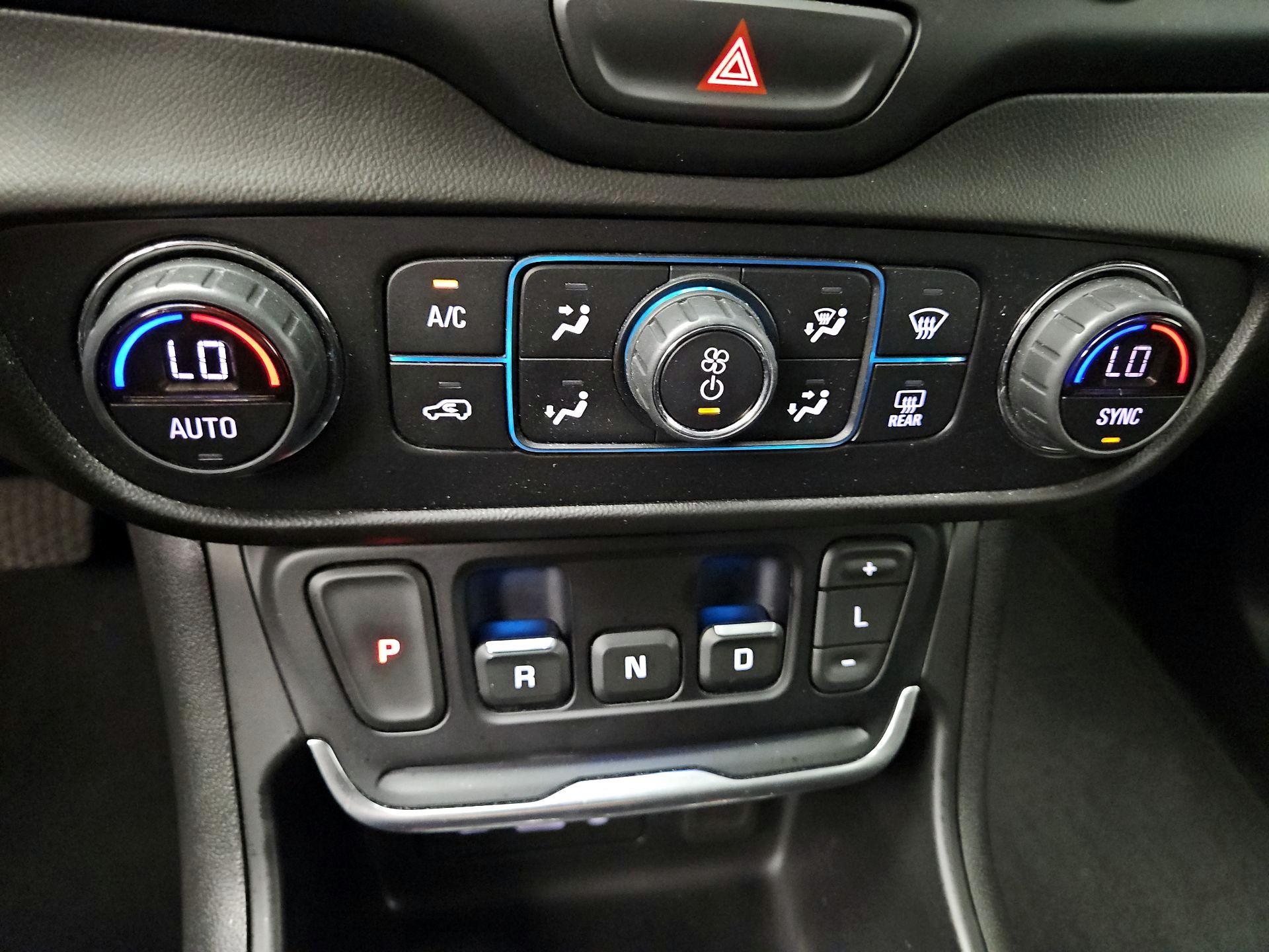 Thumbnail: 2020 GMC Terrain - 16