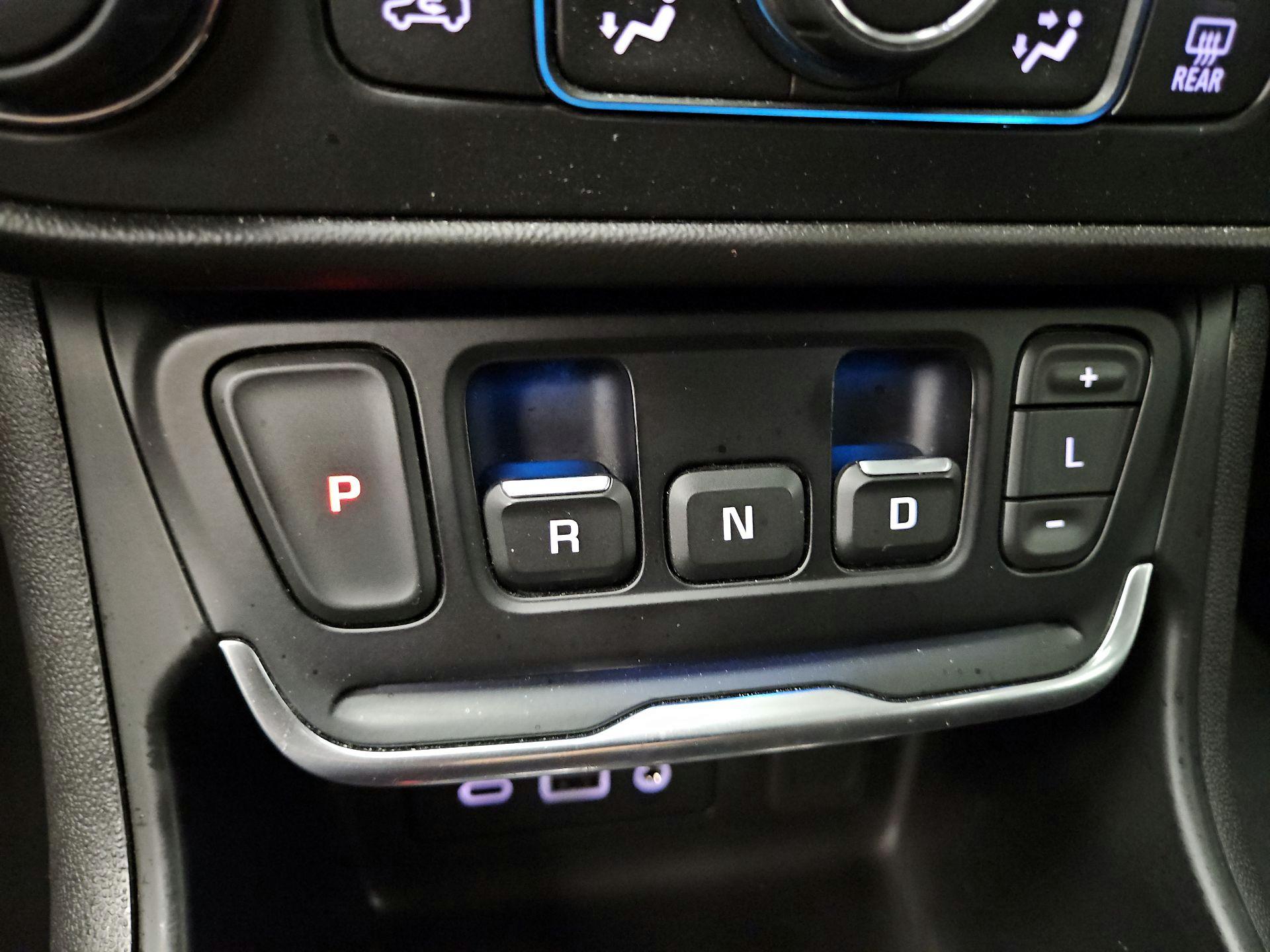 Thumbnail: 2020 GMC Terrain - 17