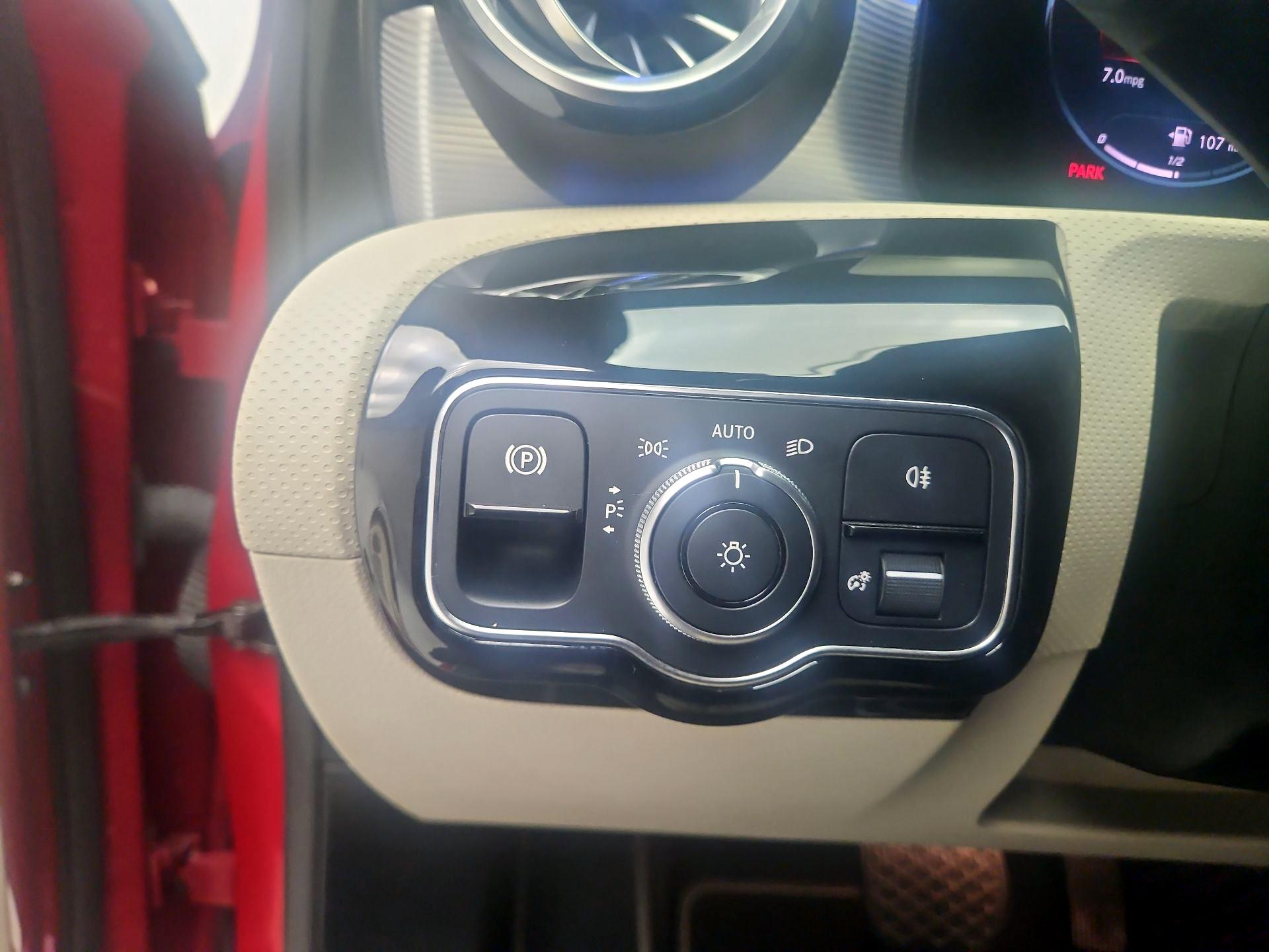 Thumbnail: 2021 Mercedes-Benz A-Class - 13