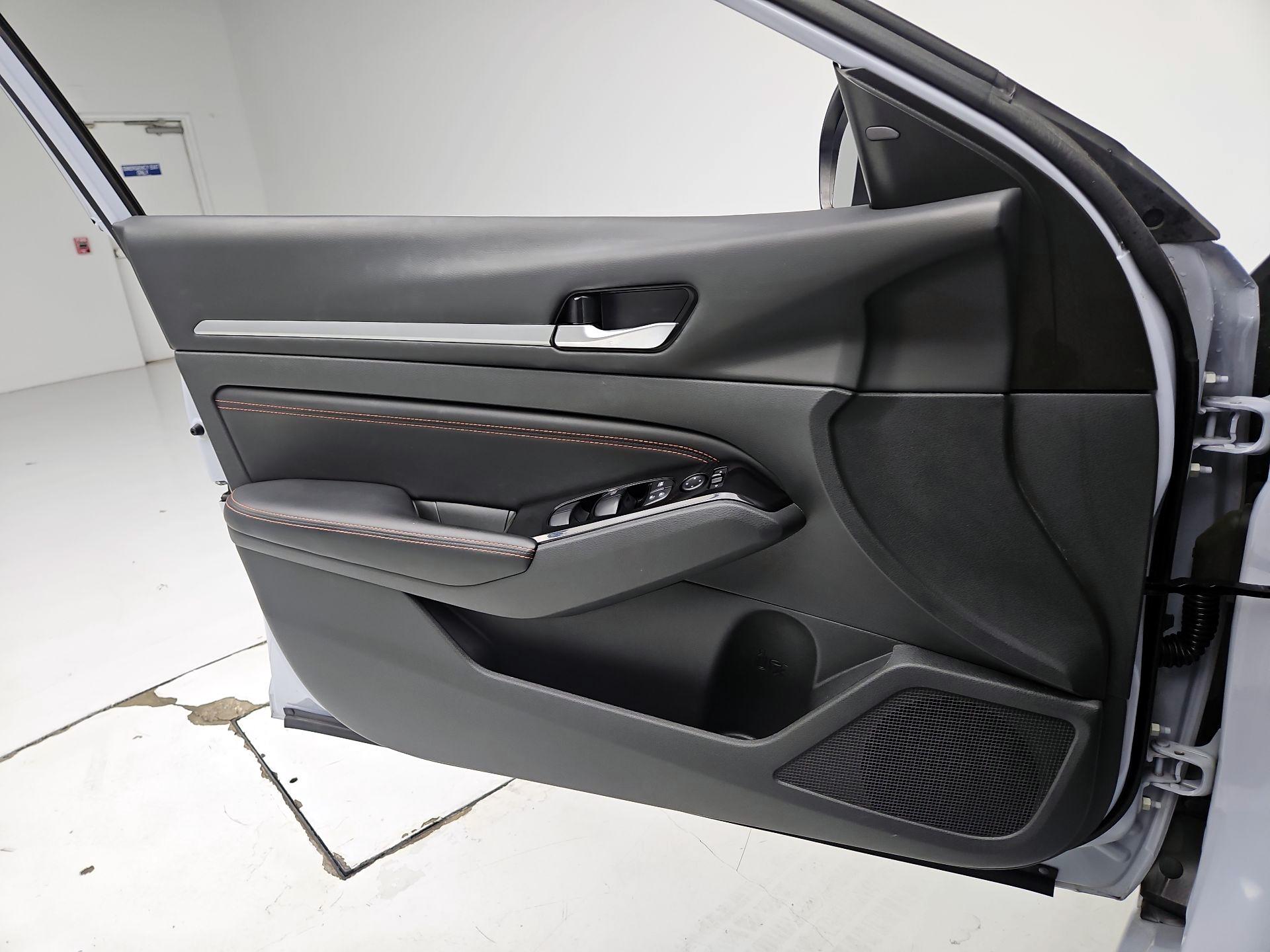 Thumbnail: 2023 Nissan Altima - 12