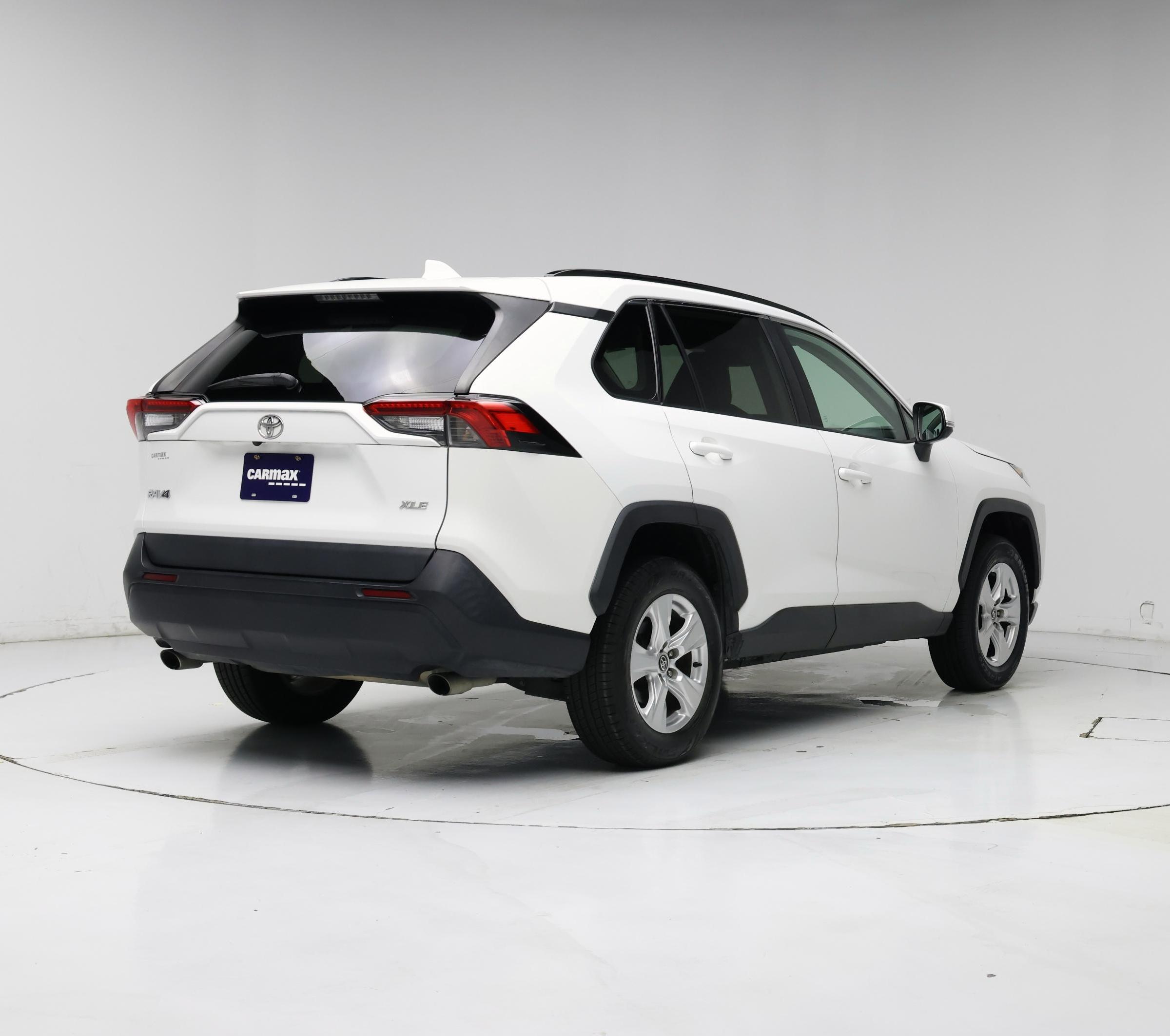 Thumbnail: 2021 Toyota RAV4 - 8