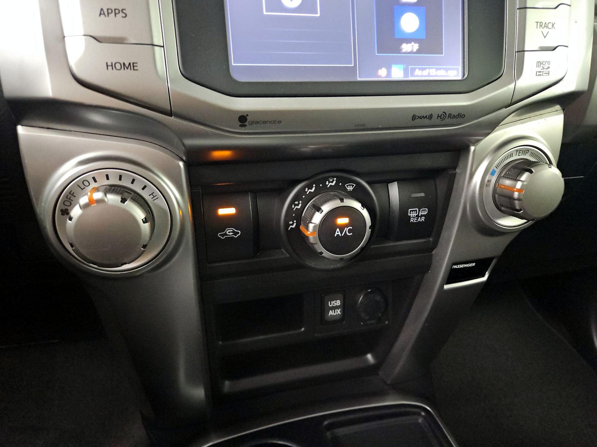 Thumbnail: 2016 Toyota 4Runner - 16