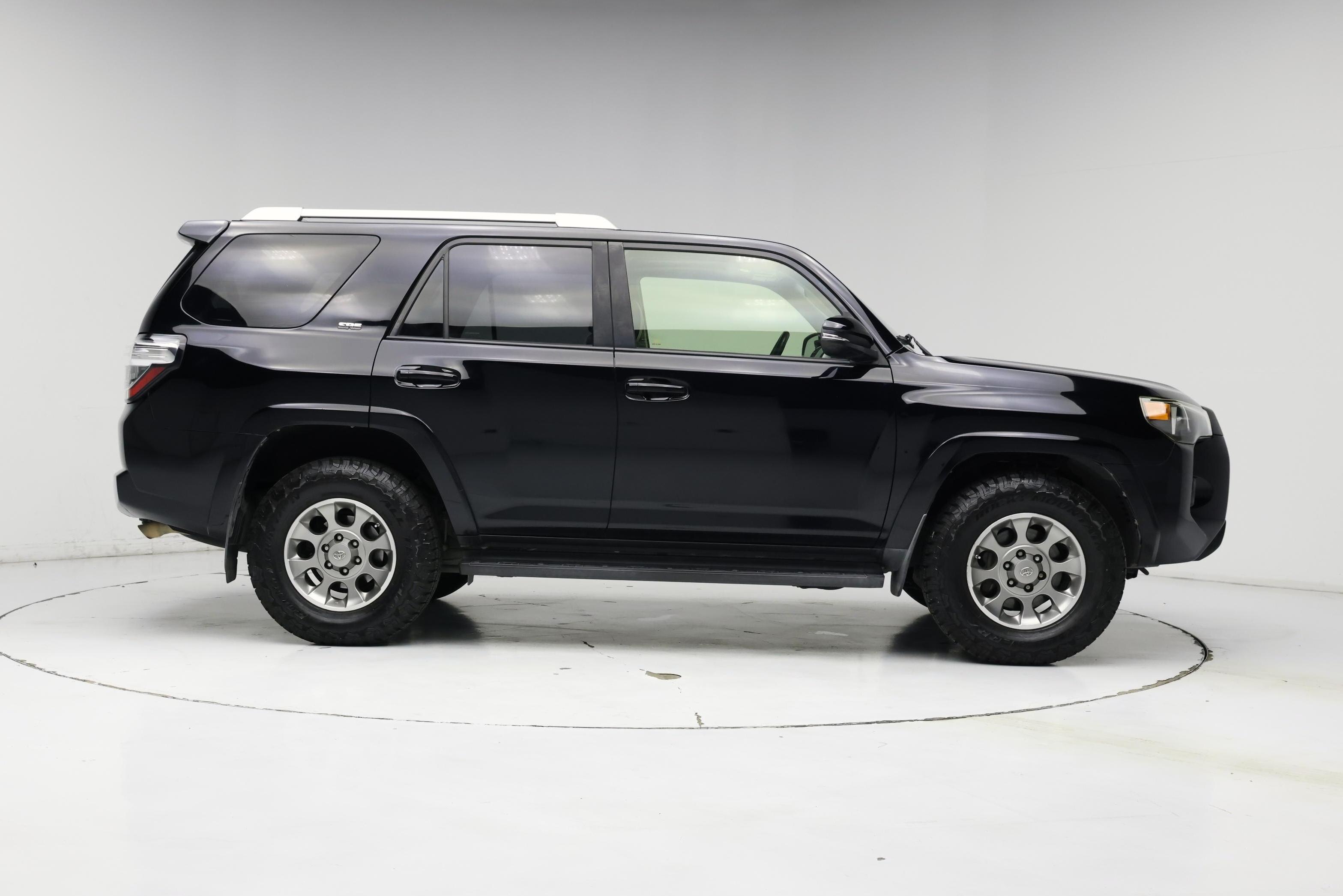 Thumbnail: 2016 Toyota 4Runner - 7
