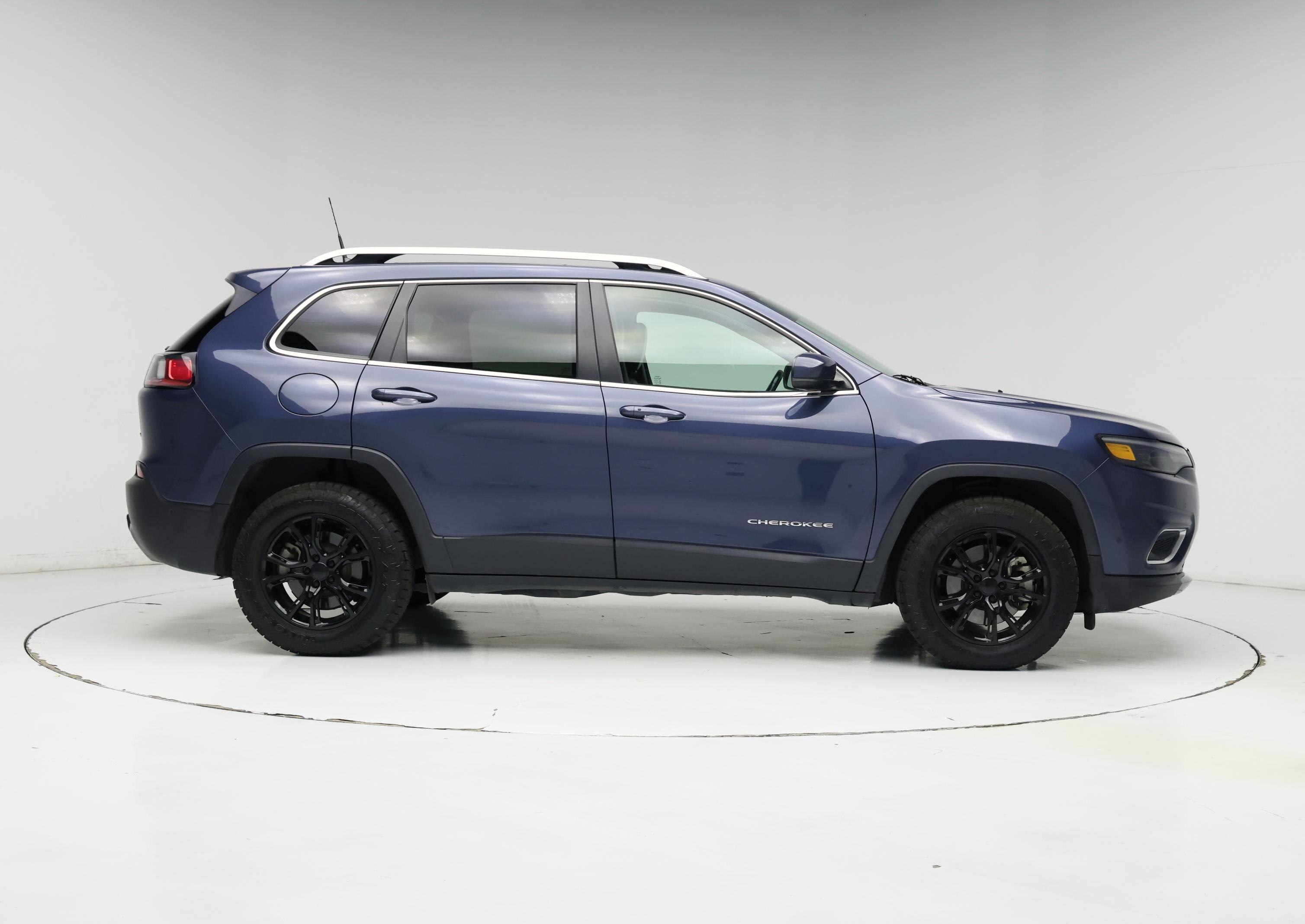 Thumbnail: 2021 Jeep Cherokee - 7