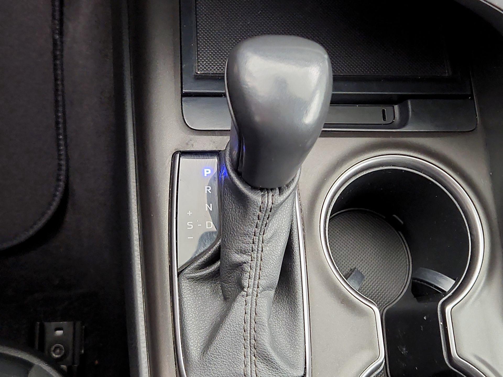 Thumbnail: 2023 Toyota Camry - 17