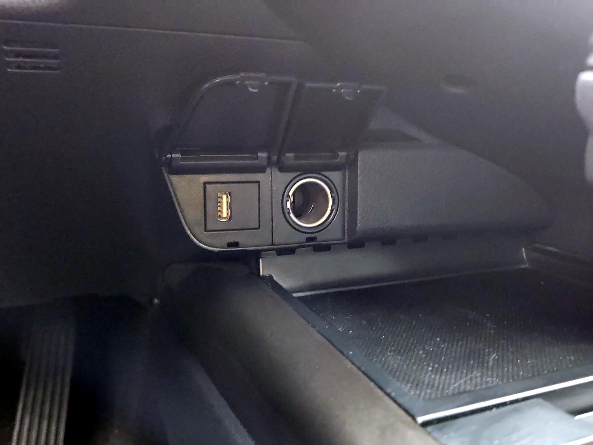 Thumbnail: 2023 Toyota Camry - 18