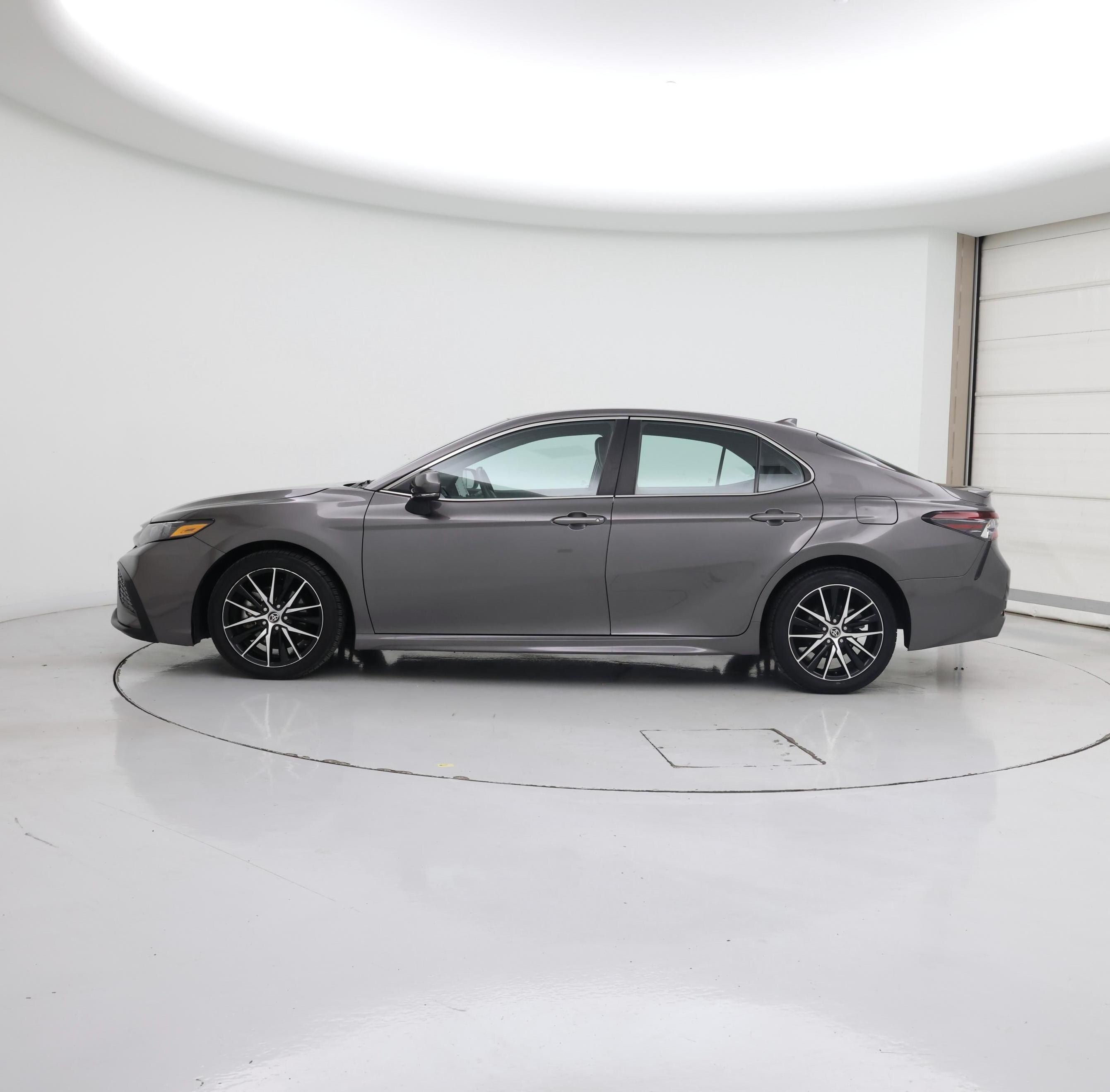 Thumbnail: 2023 Toyota Camry - 3