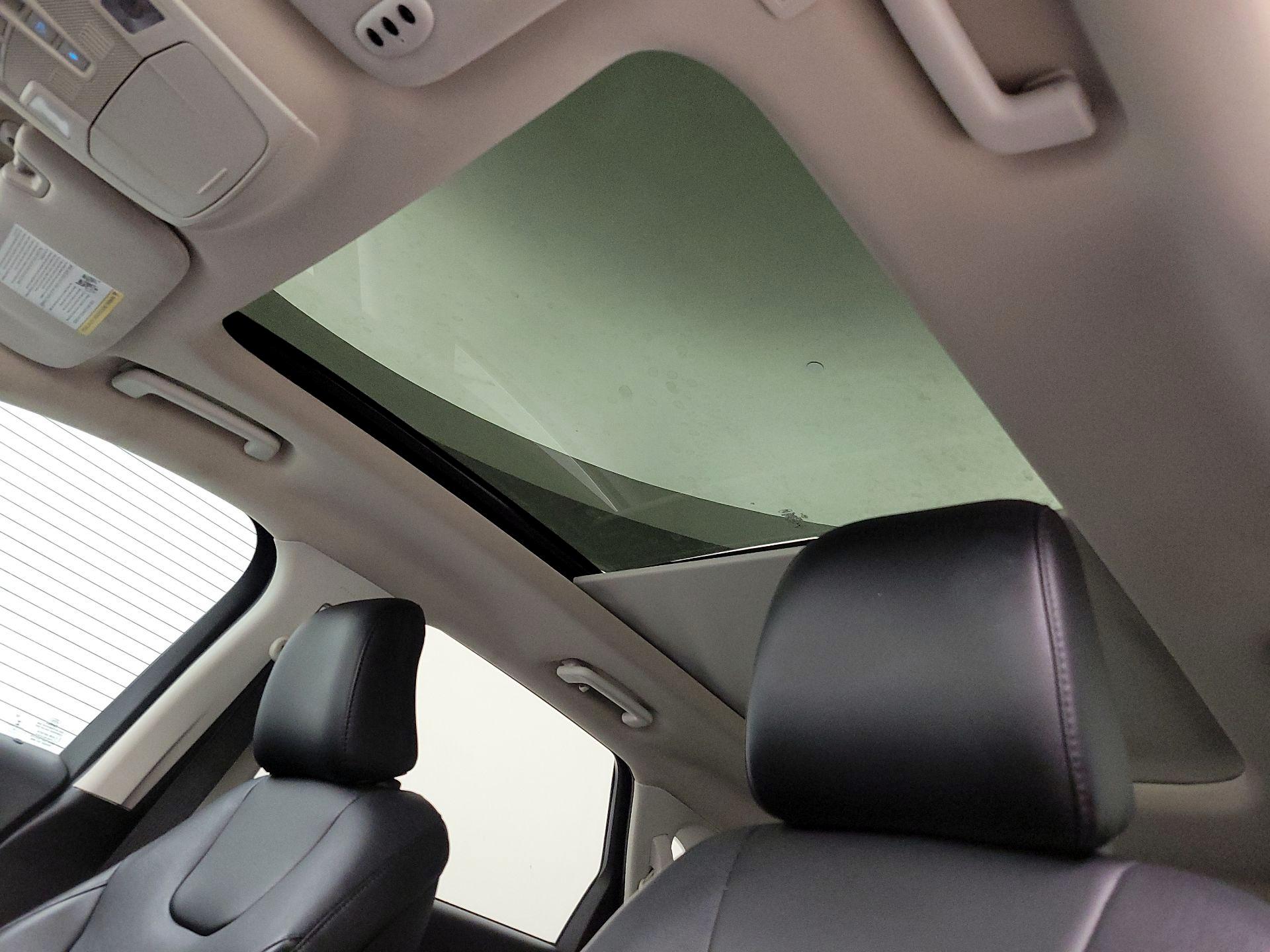 Thumbnail: 2022 Ford Edge - 20