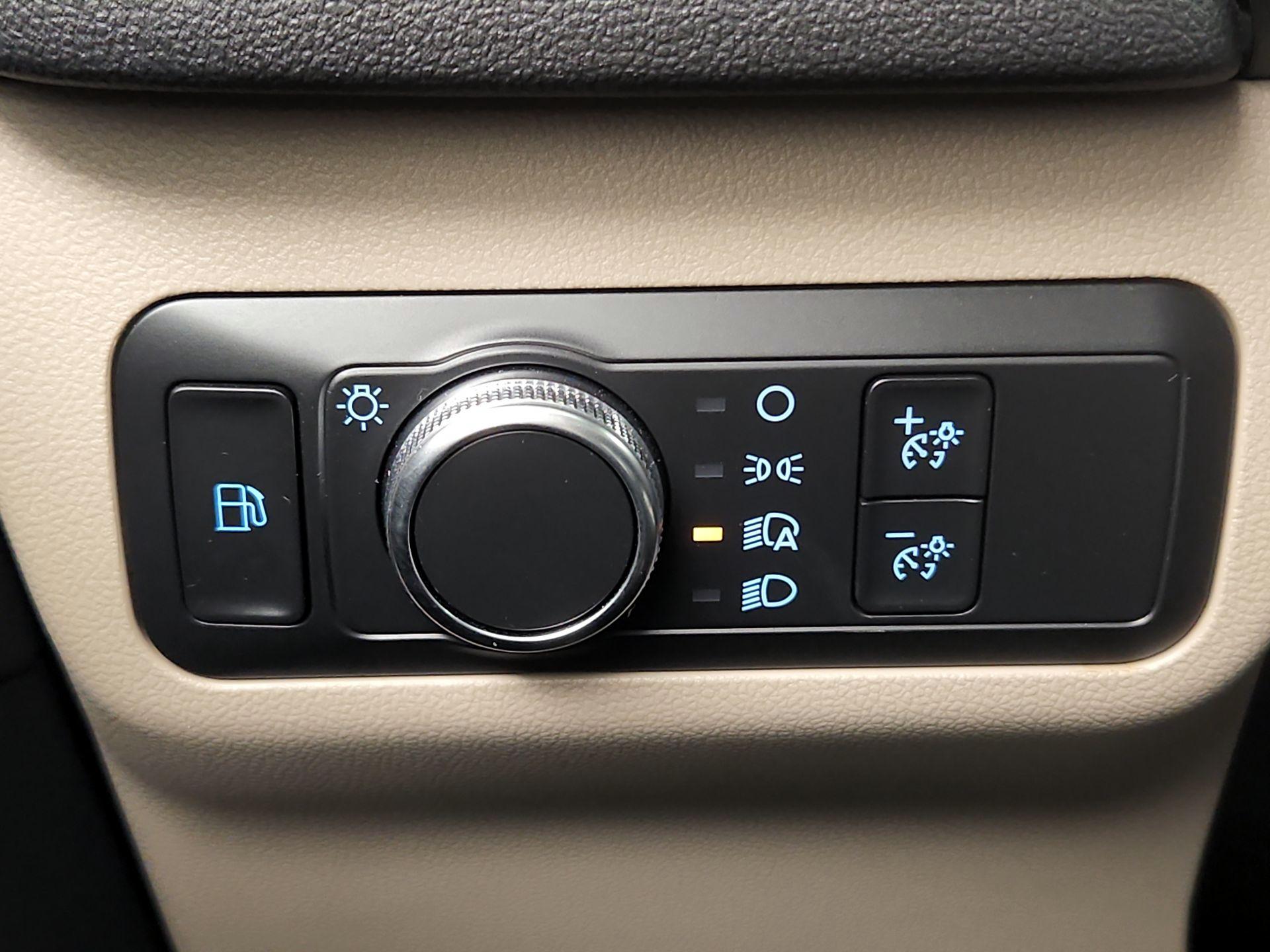 Thumbnail: 2020 Ford Escape - 13