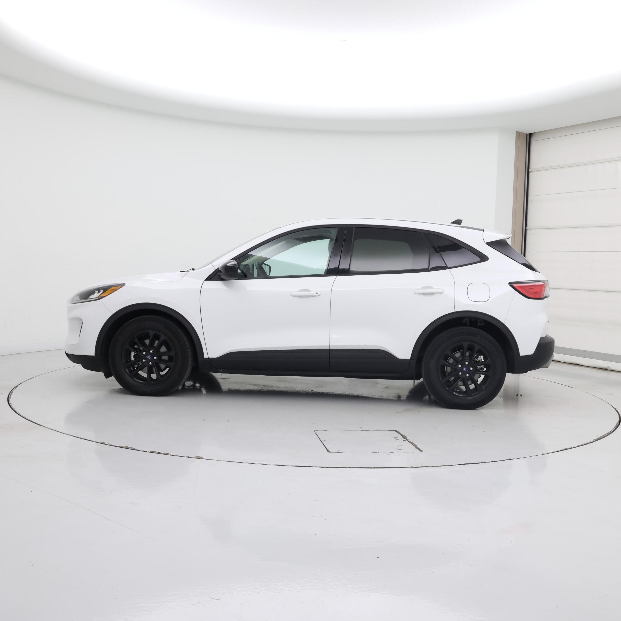 Thumbnail: 2020 Ford Escape - 3