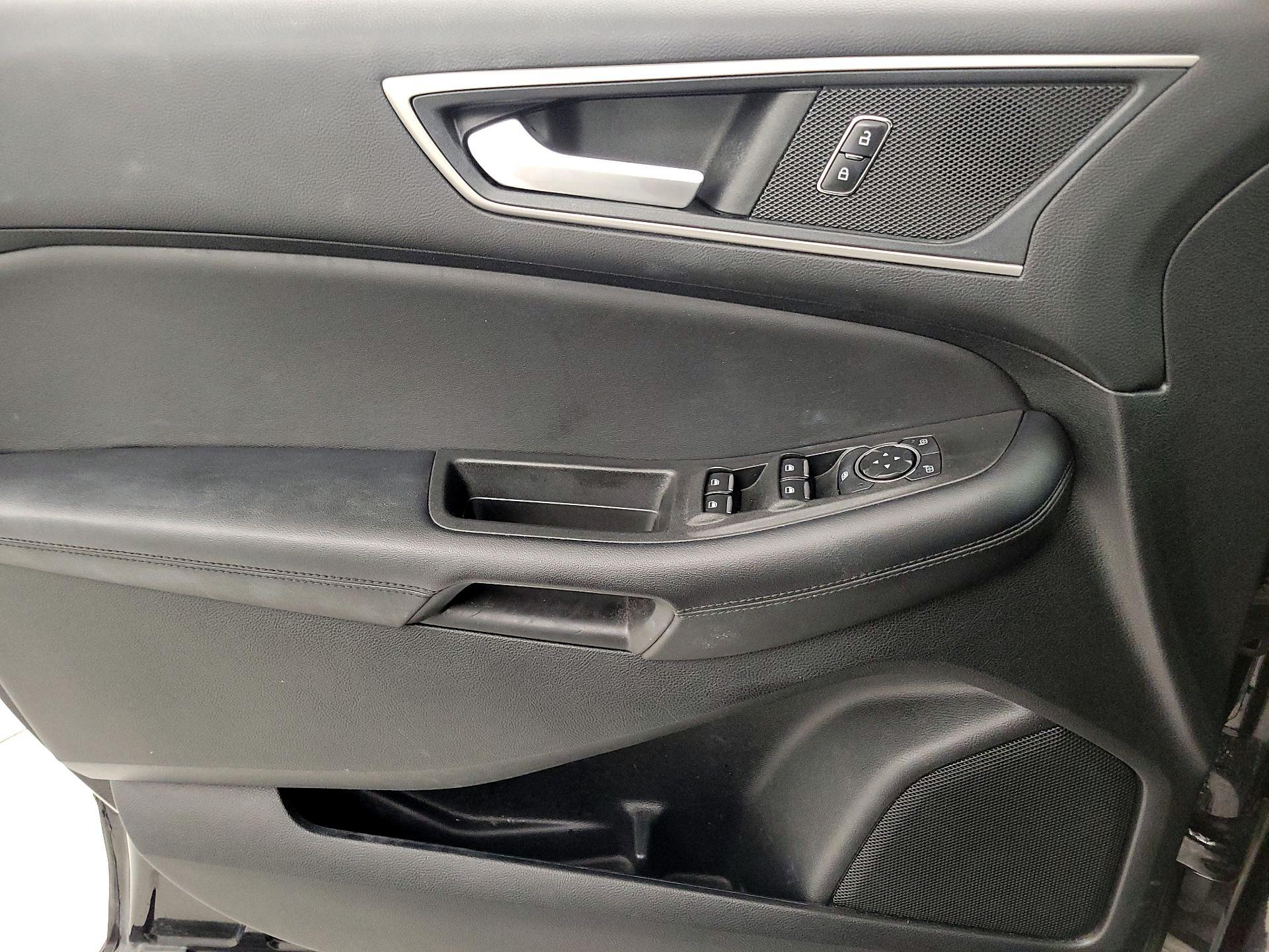 Thumbnail: 2022 Ford Edge - 12