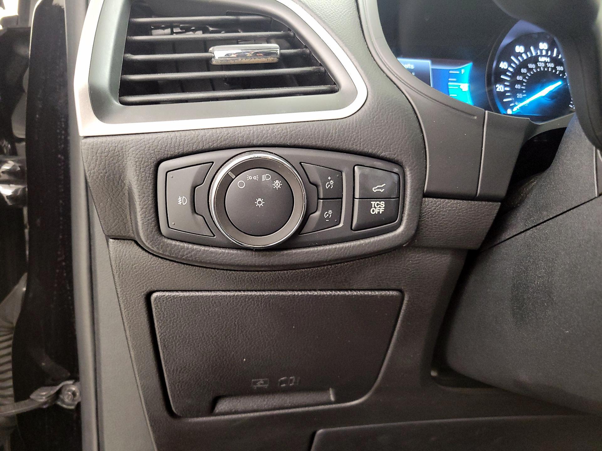 Thumbnail: 2022 Ford Edge - 13