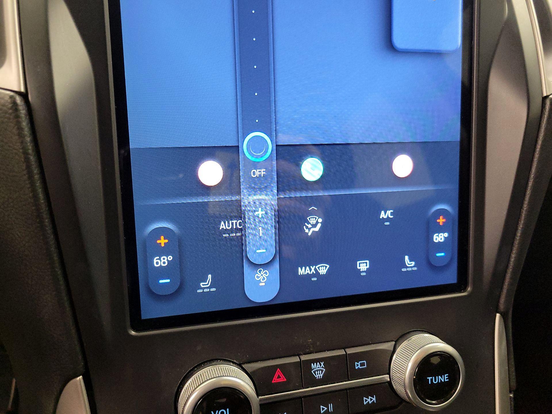 Thumbnail: 2022 Ford Edge - 16