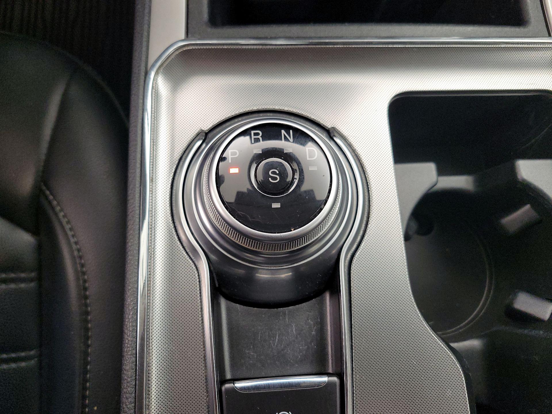 Thumbnail: 2022 Ford Edge - 17