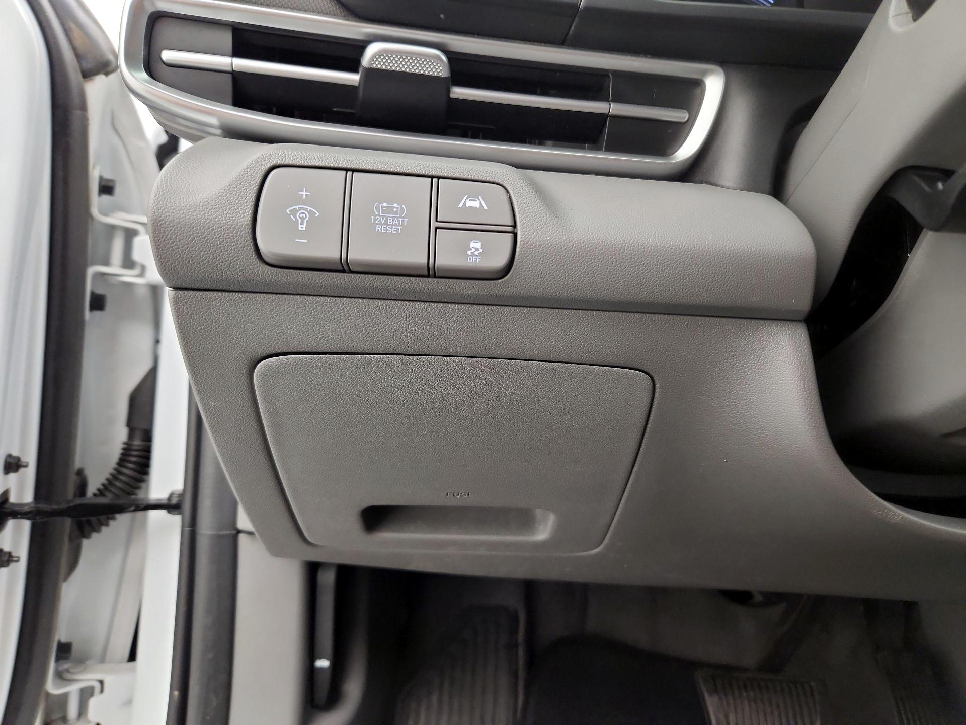 Thumbnail: 2023 Hyundai Elantra - 13