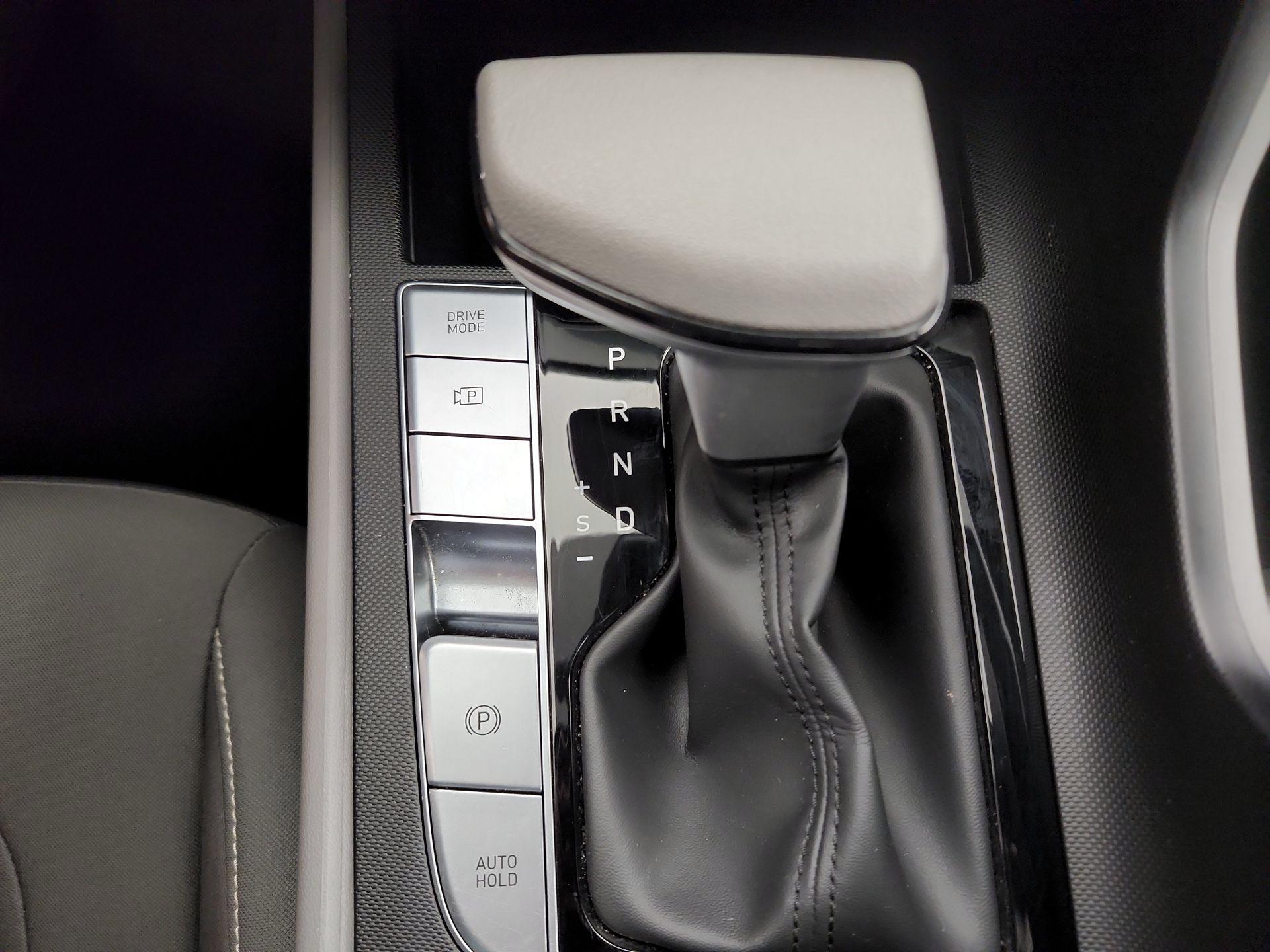 Thumbnail: 2023 Hyundai Elantra - 17