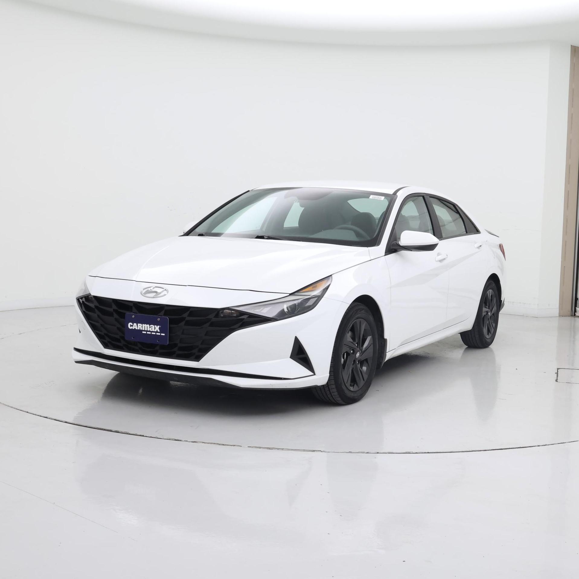 Thumbnail: 2023 Hyundai Elantra - 4