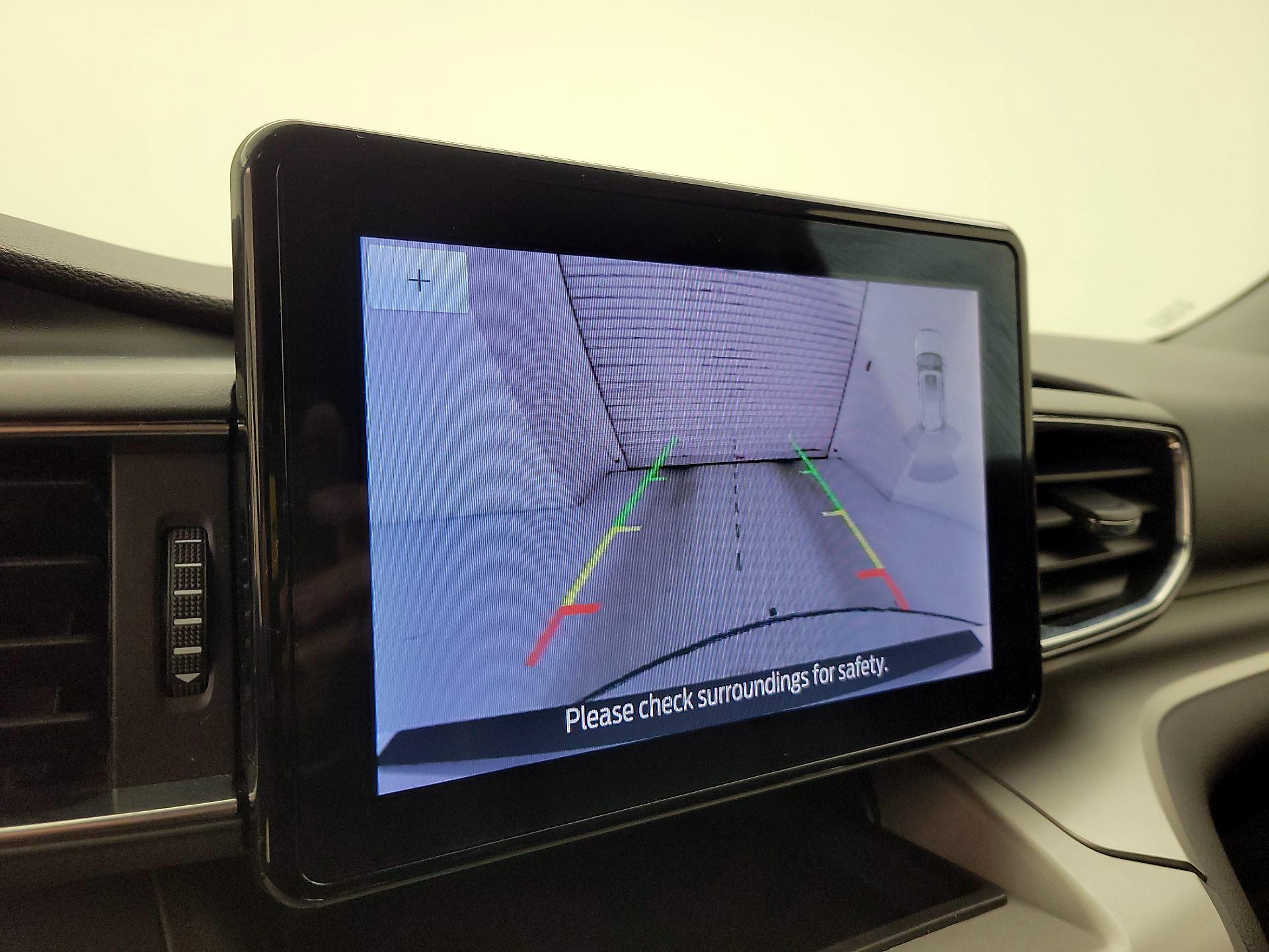 Thumbnail: 2022 Ford Explorer - 14