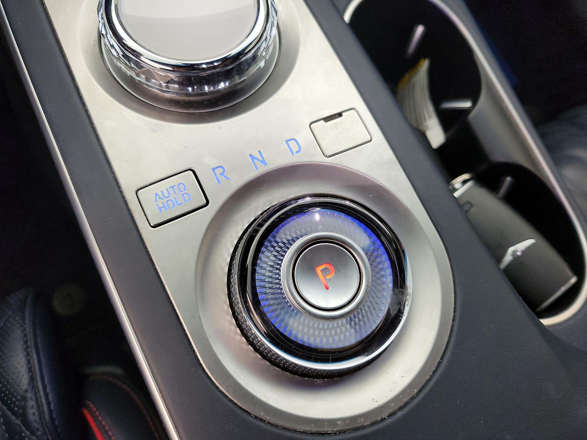 Thumbnail: 2022 Genesis GV70 - 17