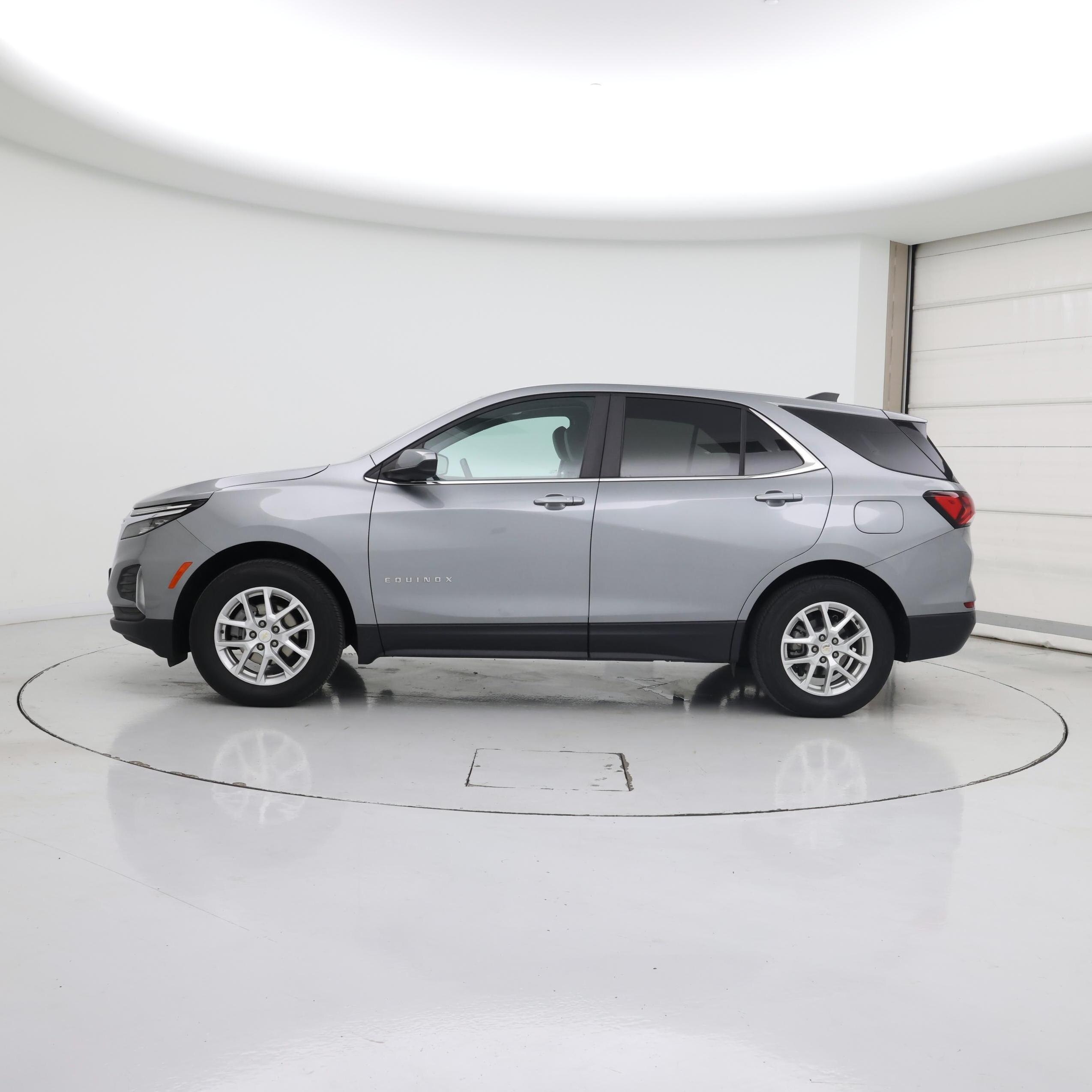 Thumbnail: 2023 Chevrolet Equinox - 3