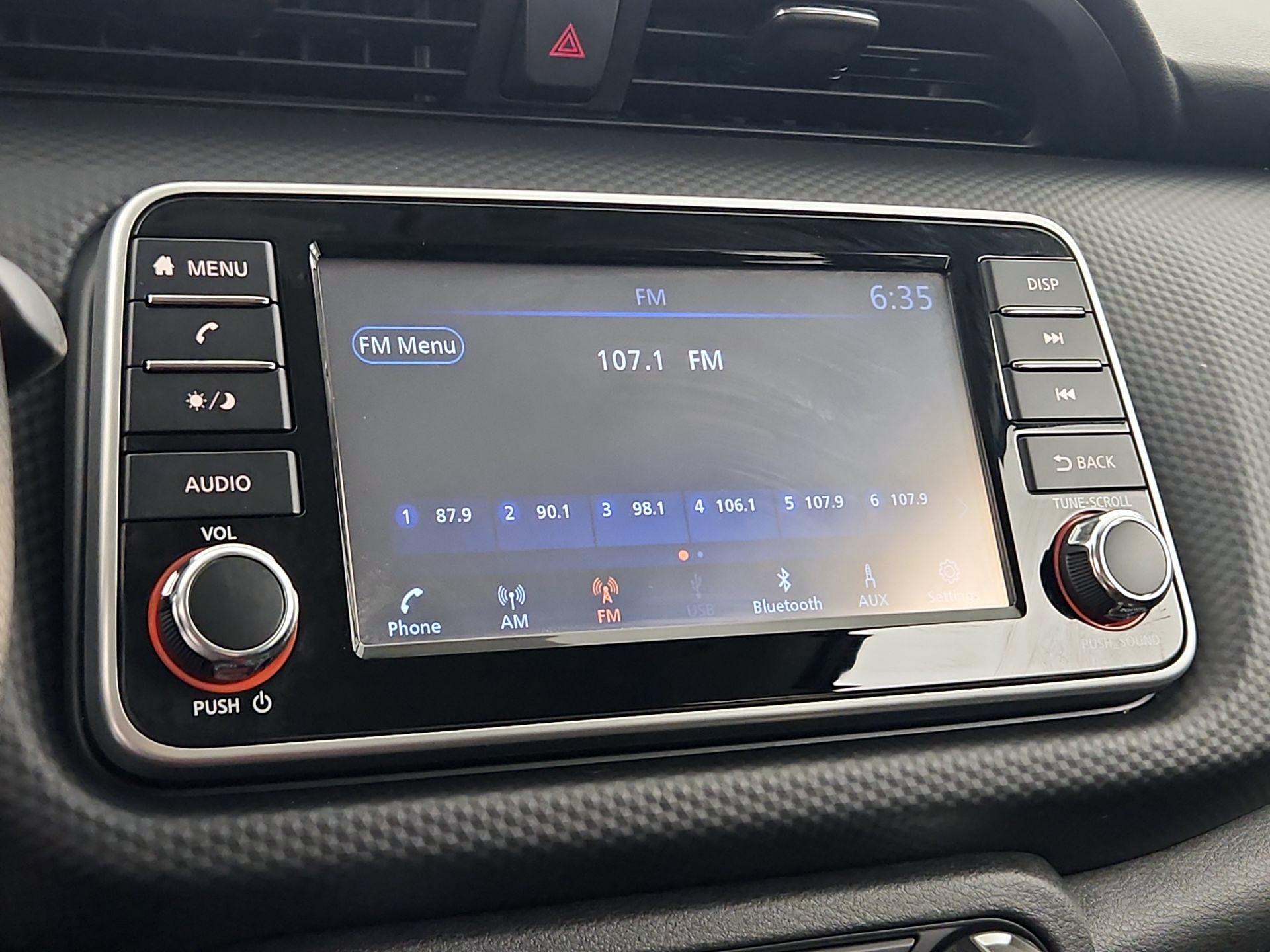 Thumbnail: 2022 Nissan Kicks - 15