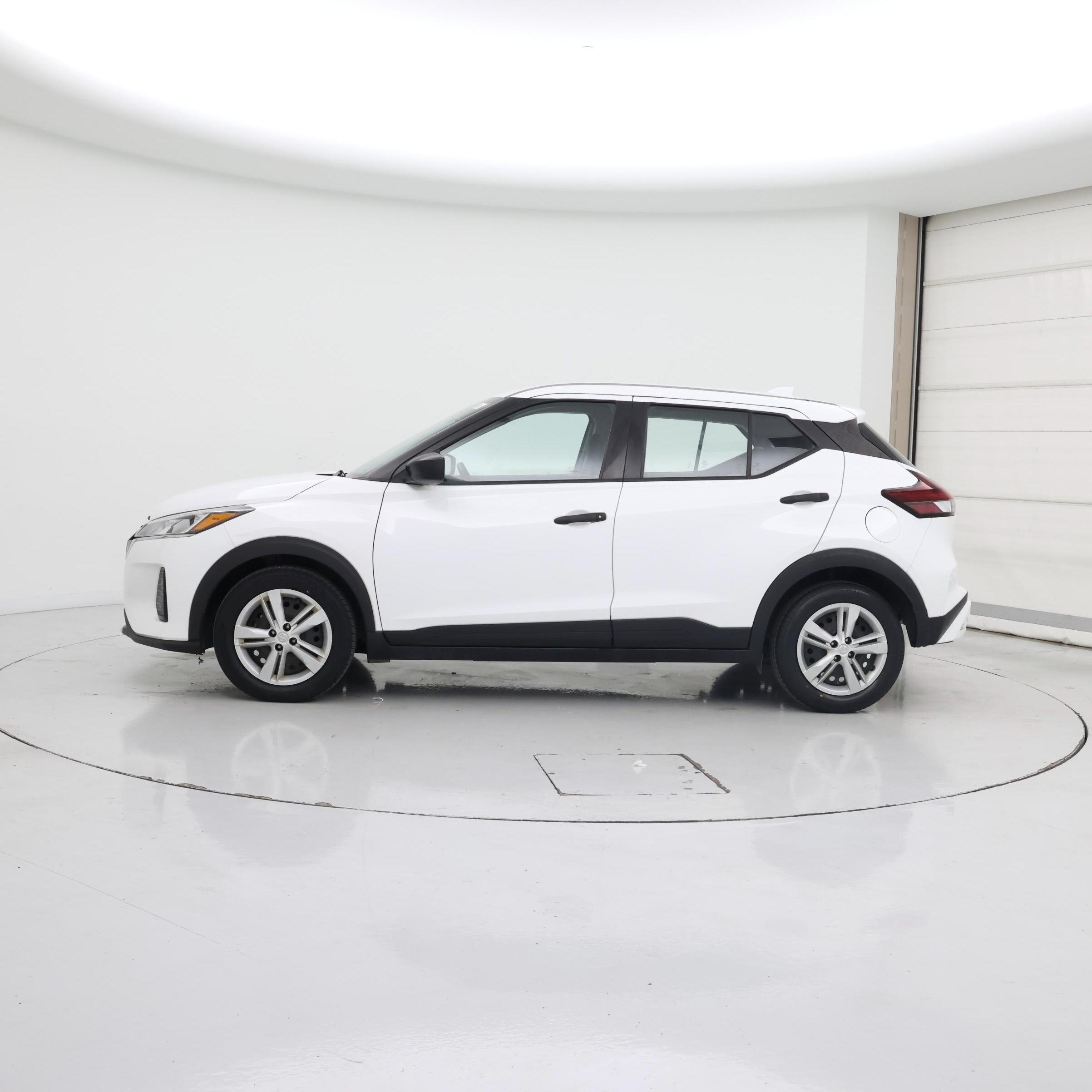 Thumbnail: 2022 Nissan Kicks - 3