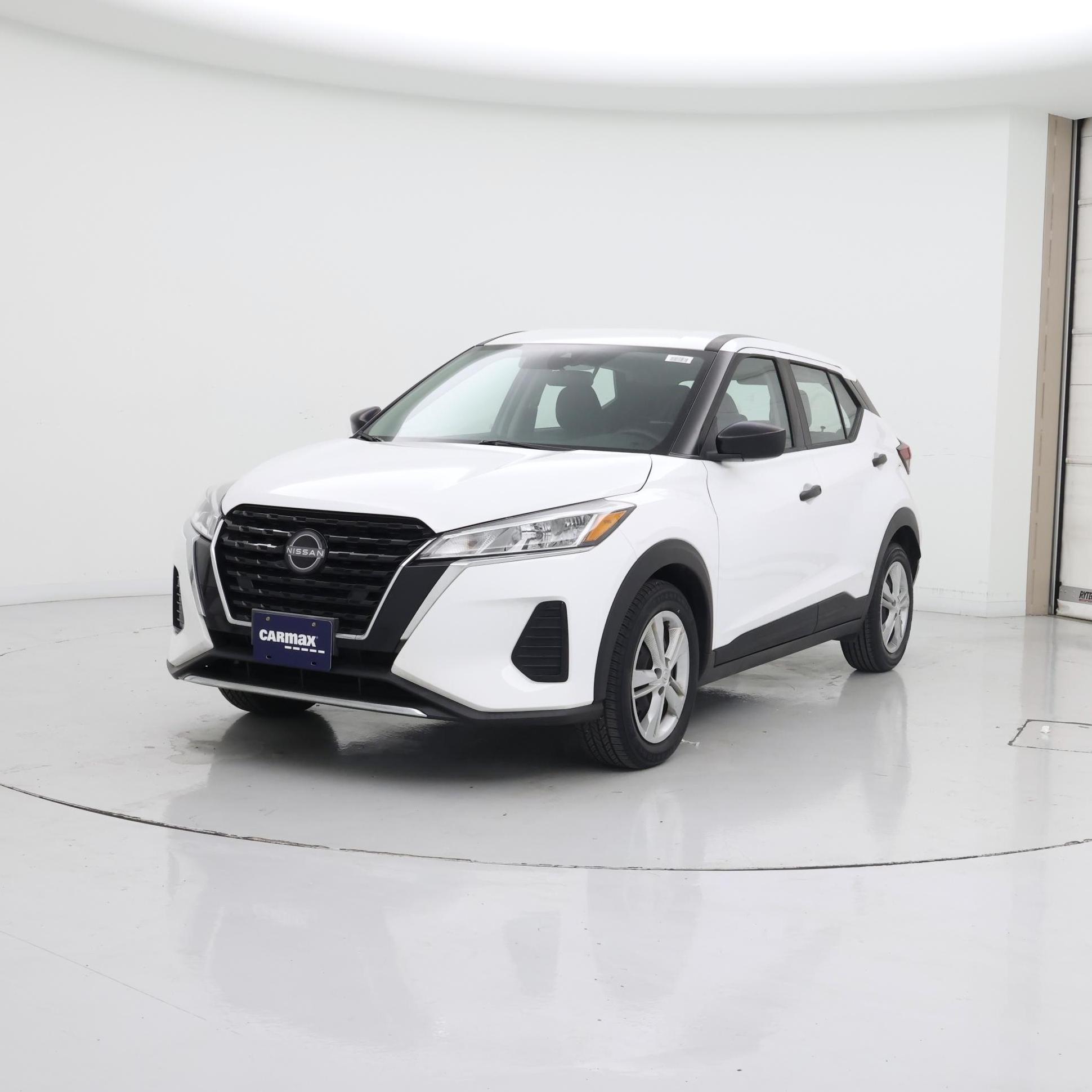 Thumbnail: 2022 Nissan Kicks - 4