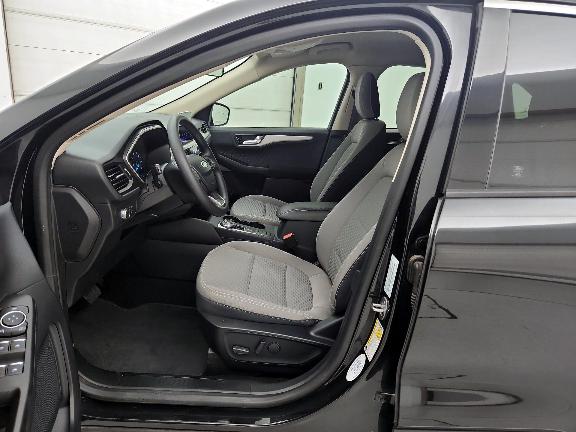 Thumbnail: 2020 Ford Escape - 11