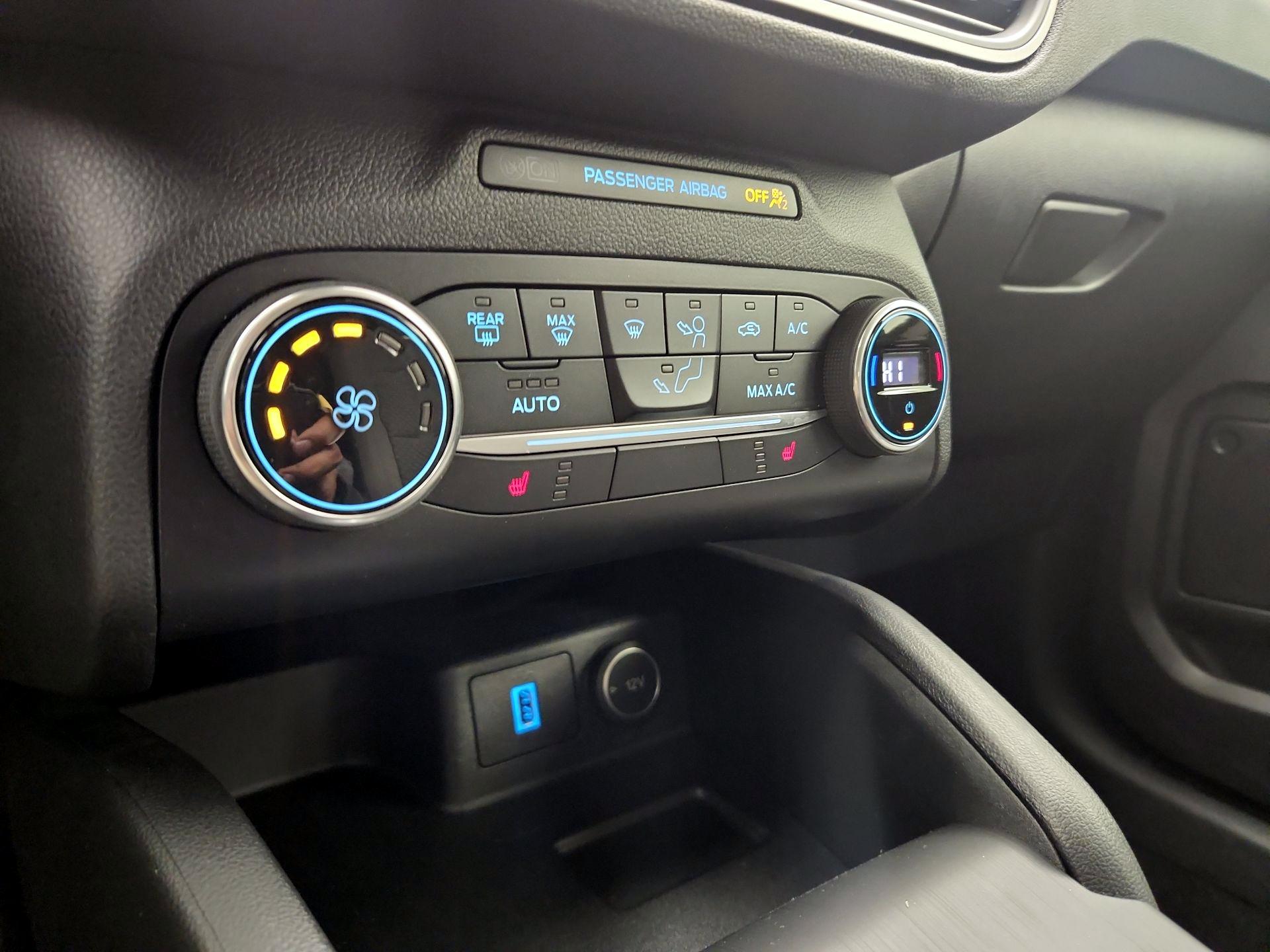 Thumbnail: 2020 Ford Escape - 16