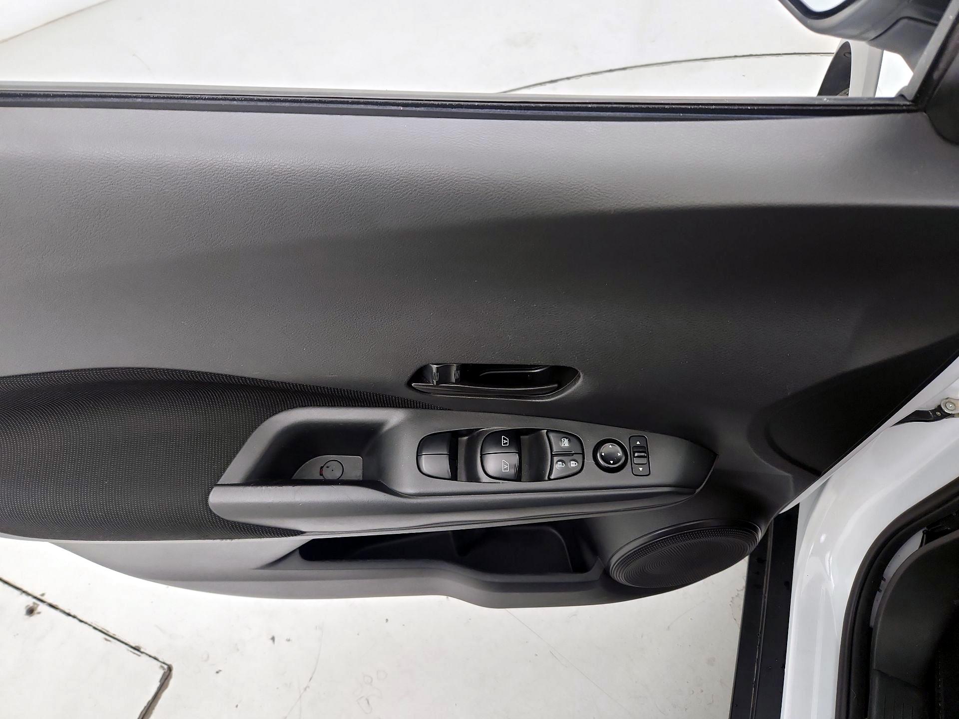 Thumbnail: 2022 Nissan Kicks - 12