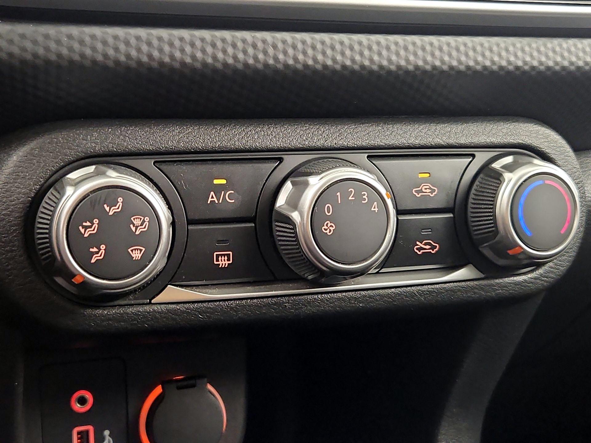 Thumbnail: 2022 Nissan Kicks - 16