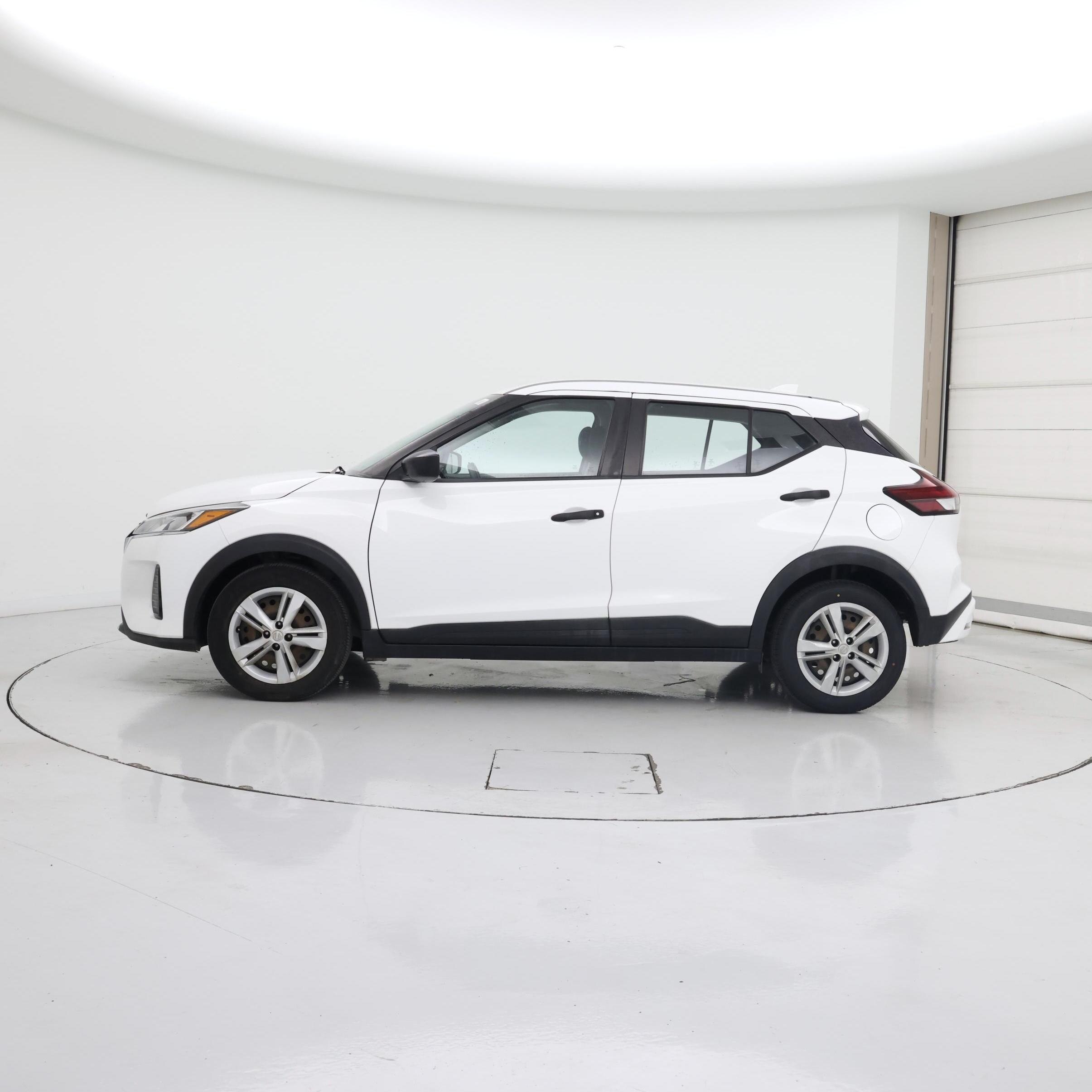 Thumbnail: 2022 Nissan Kicks - 3