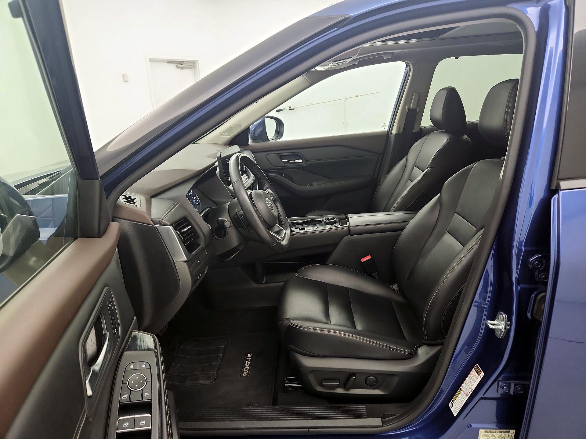 Thumbnail: 2023 Nissan Rogue - 11