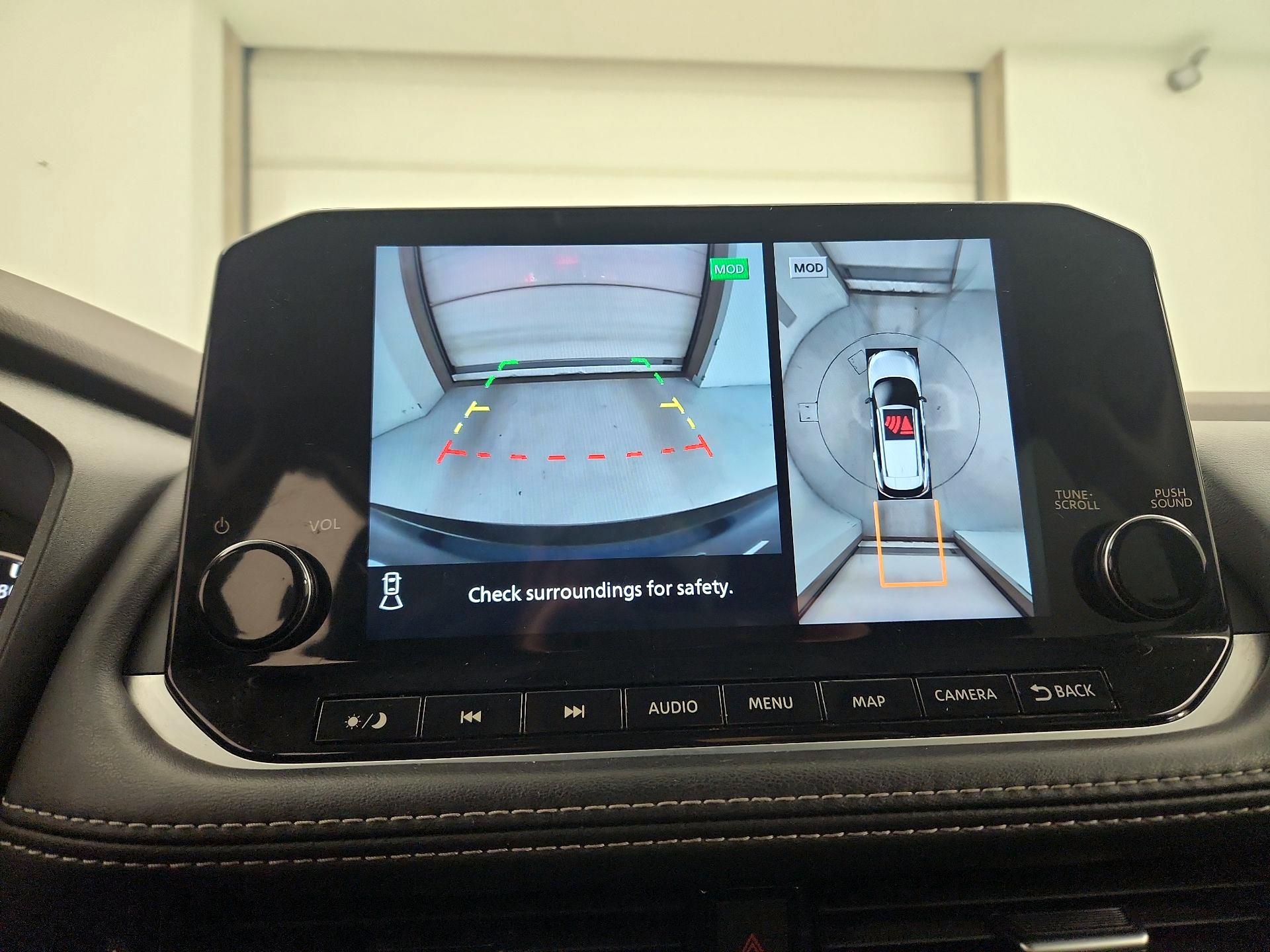 Thumbnail: 2023 Nissan Rogue - 15