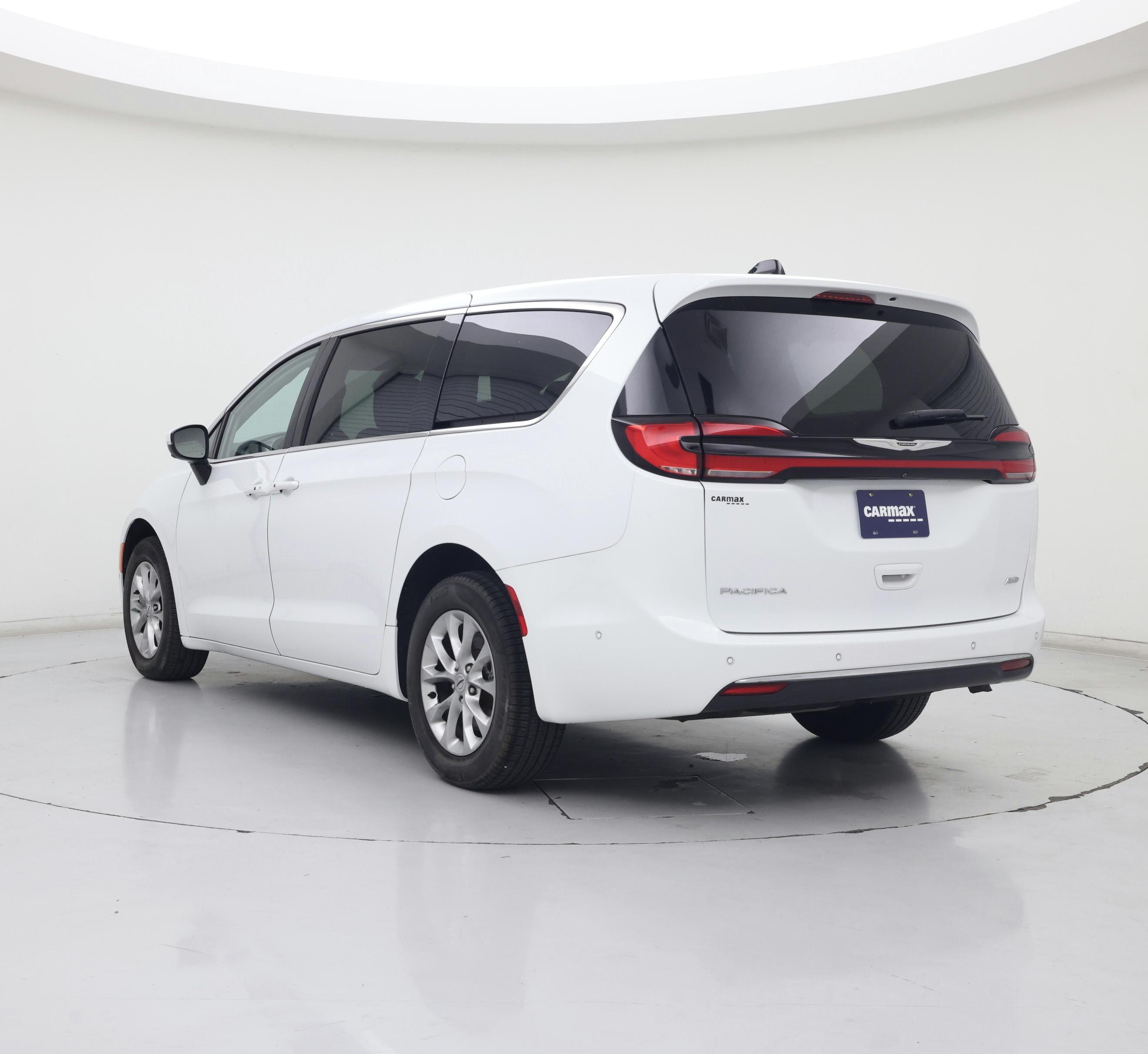 Thumbnail: 2023 Chrysler Pacifica - 2