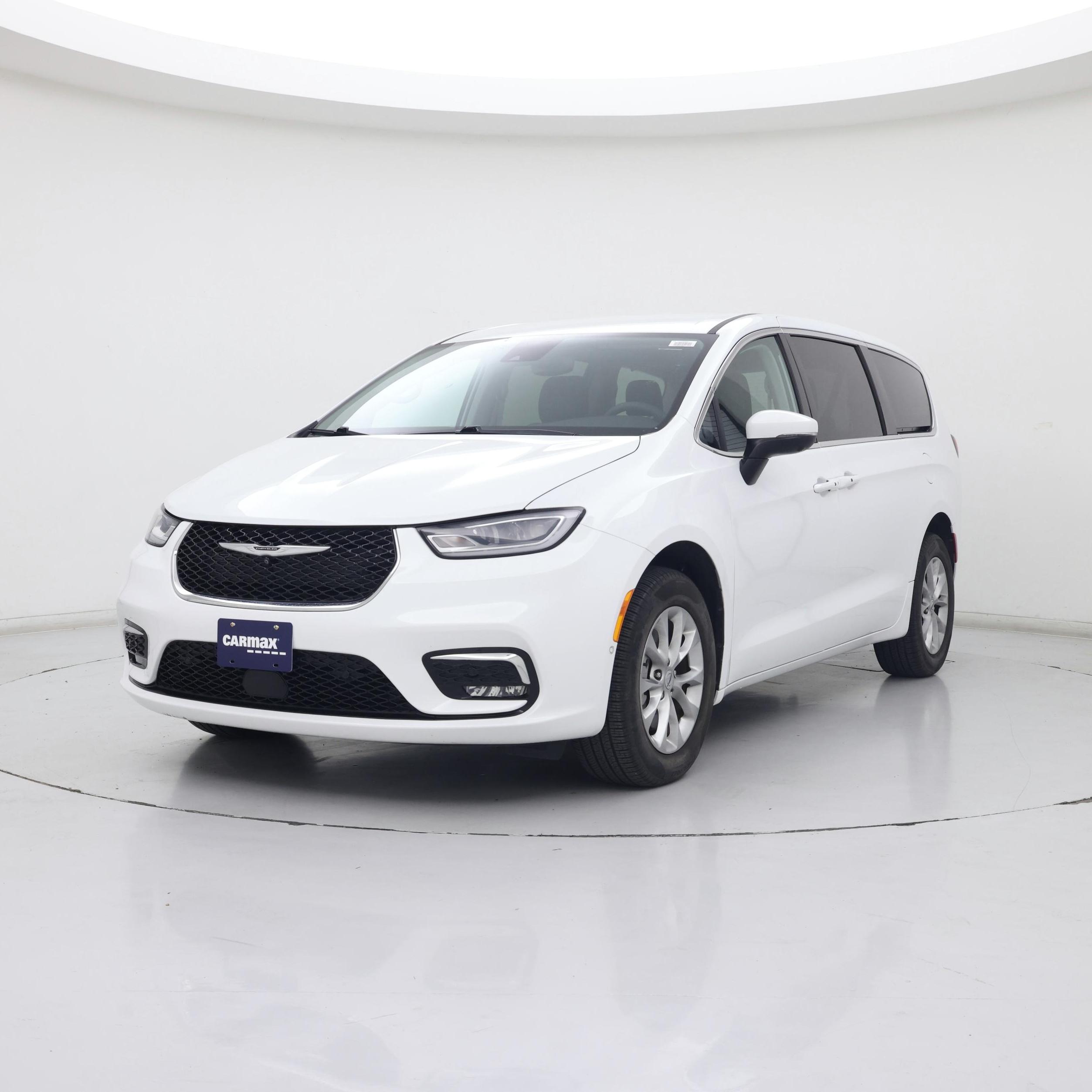 Thumbnail: 2023 Chrysler Pacifica - 4