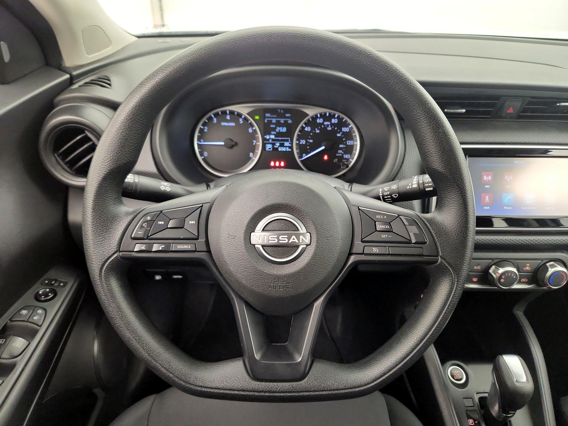 Thumbnail: 2023 Nissan Kicks - 10