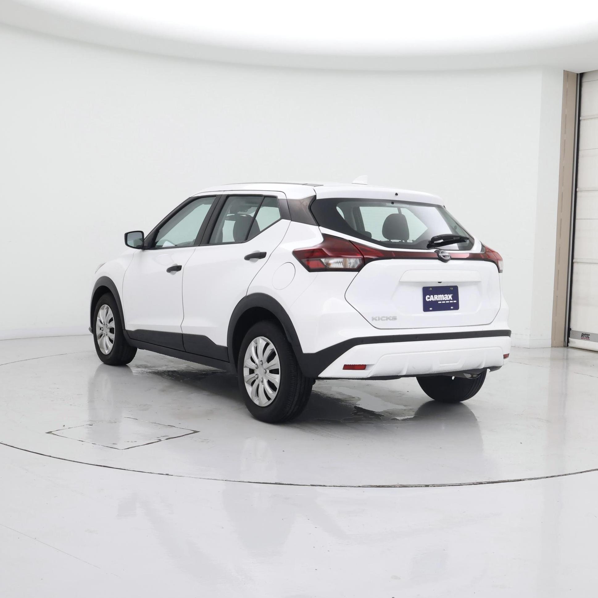 Thumbnail: 2023 Nissan Kicks - 2