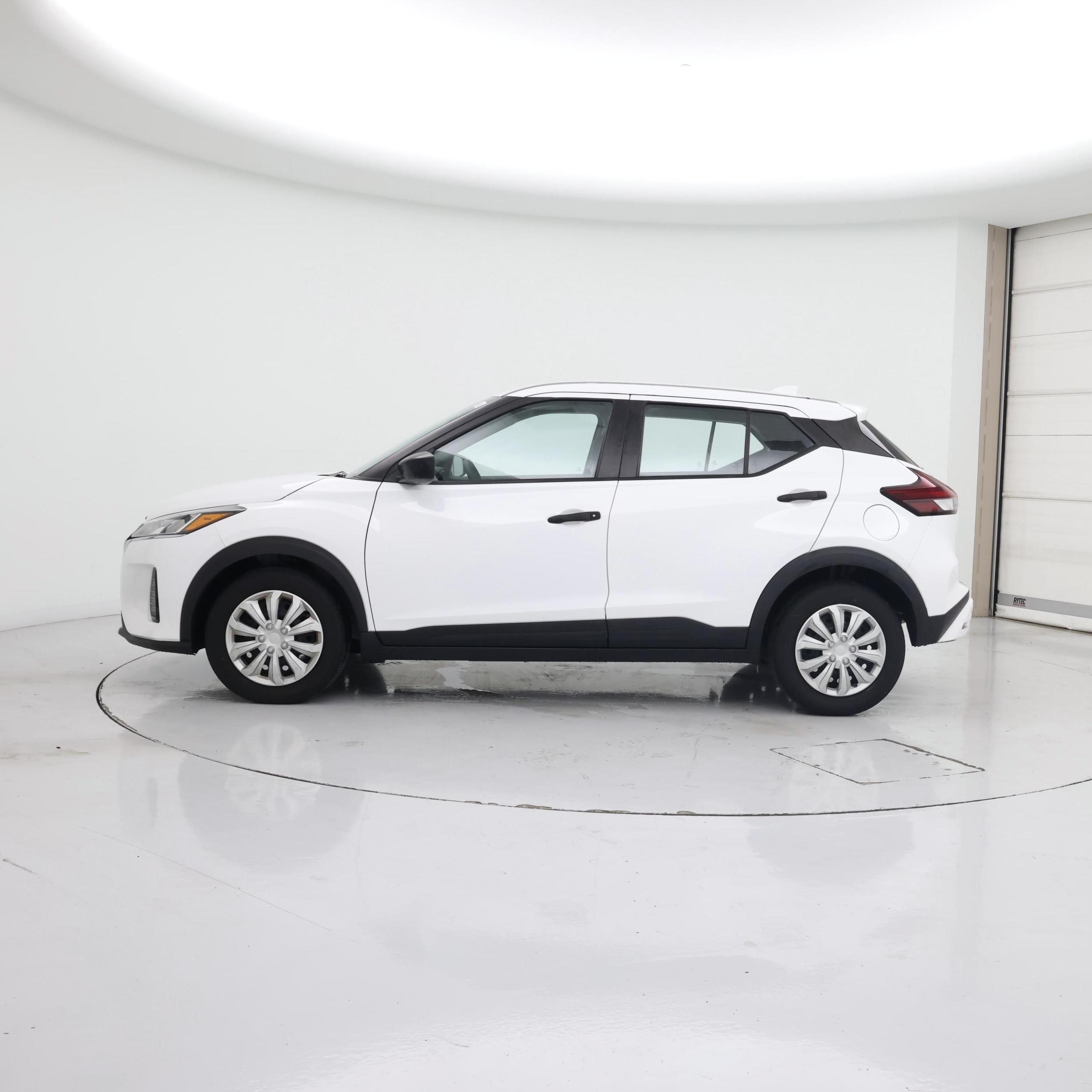 Thumbnail: 2023 Nissan Kicks - 3