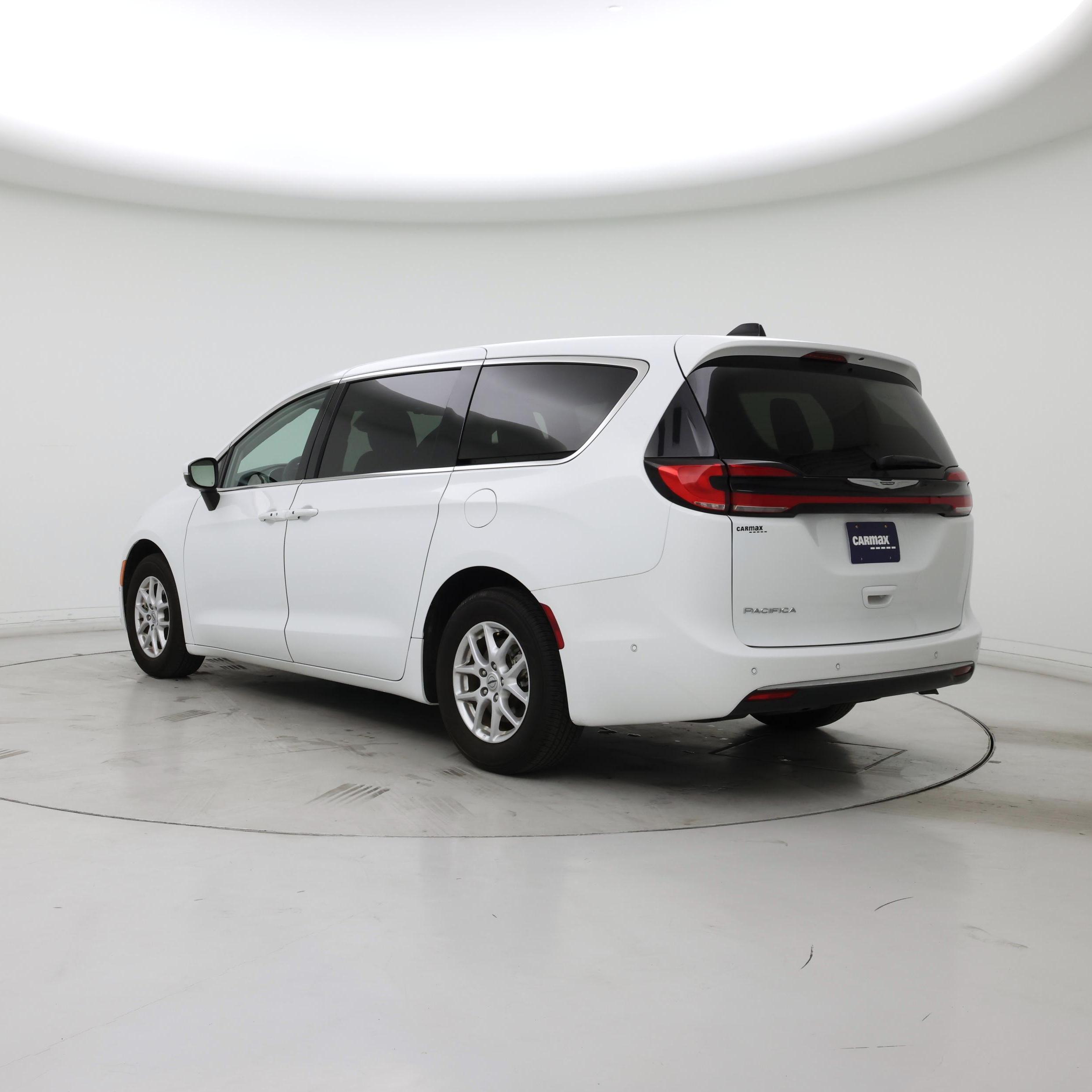 Thumbnail: 2023 Chrysler Pacifica - 2