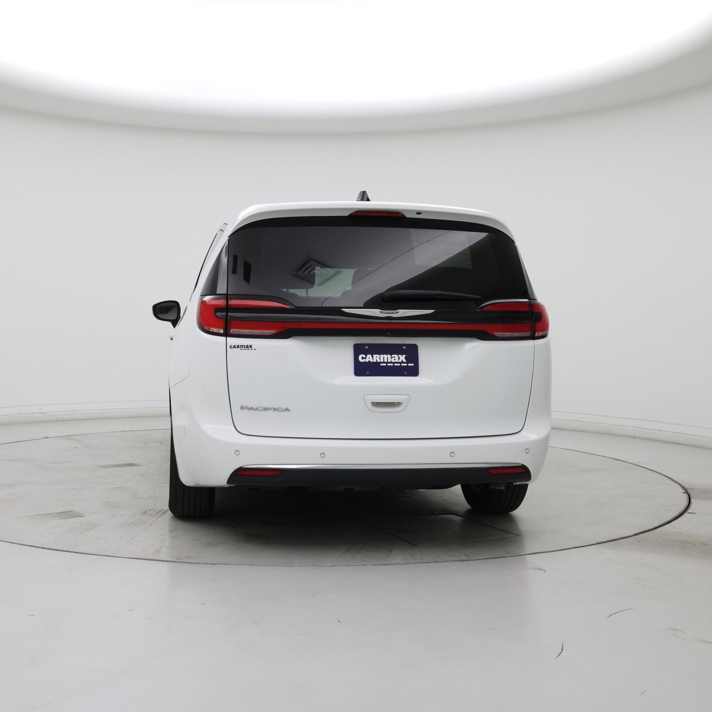 Thumbnail: 2023 Chrysler Pacifica - 6