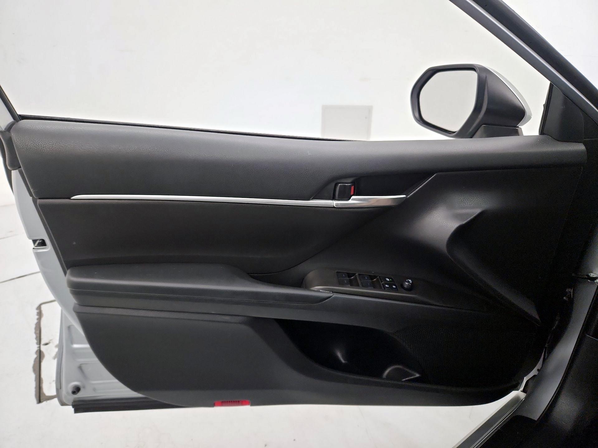 Thumbnail: 2023 Toyota Camry - 12